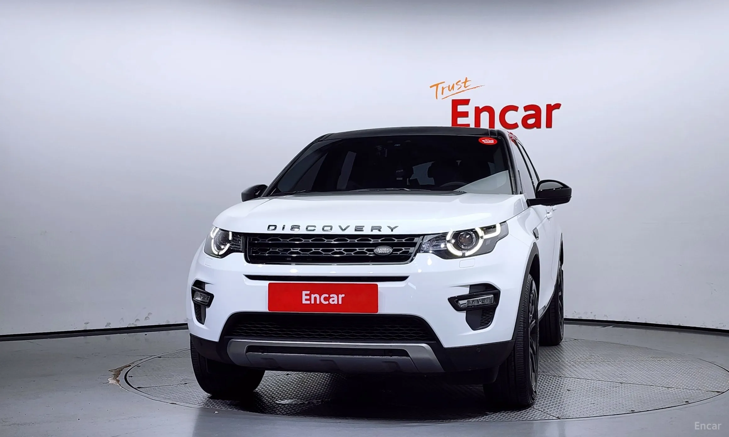 Land Rover Discovery Sports превью 2