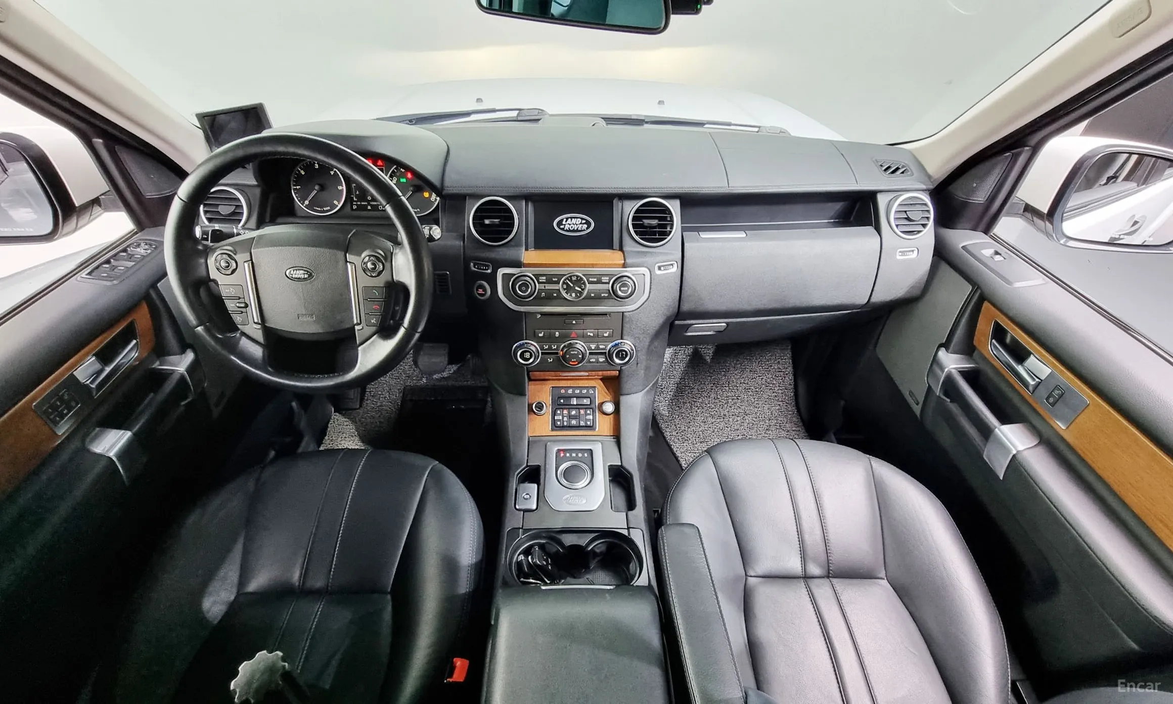 Land Rover Discovery 4 превью 4