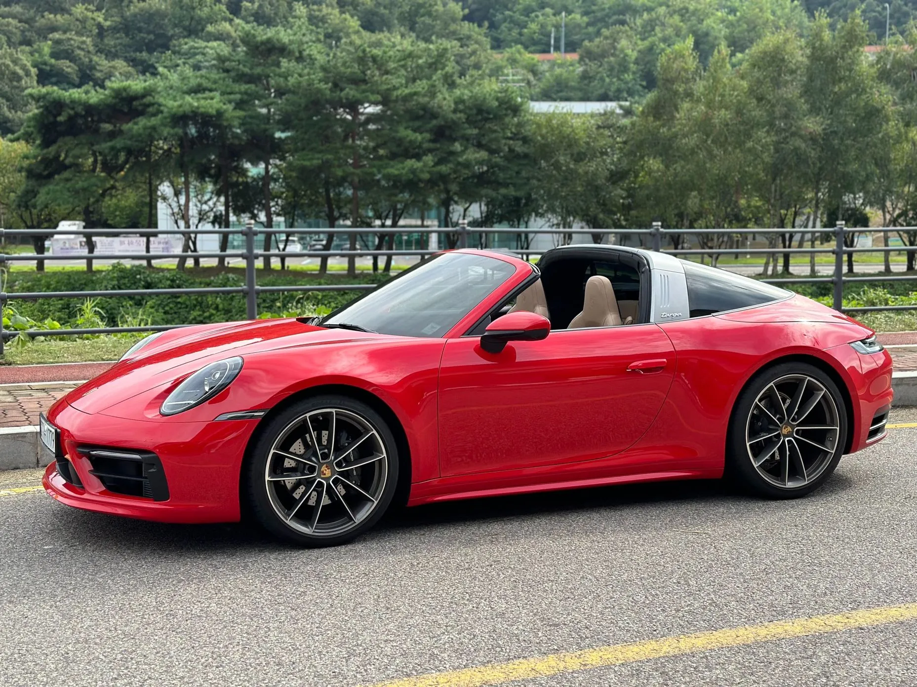 911 (992)