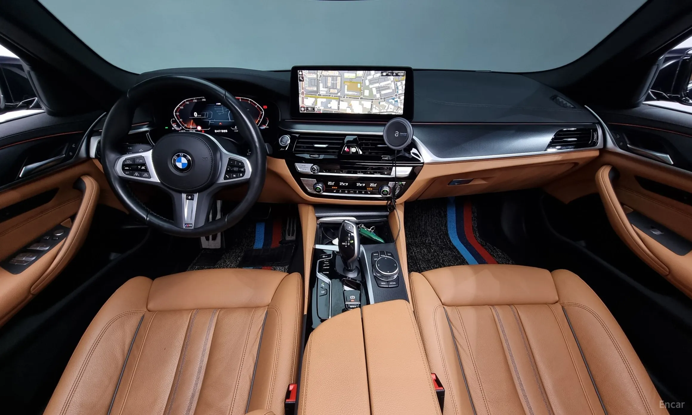 BMW 5 Series (G30) превью 4