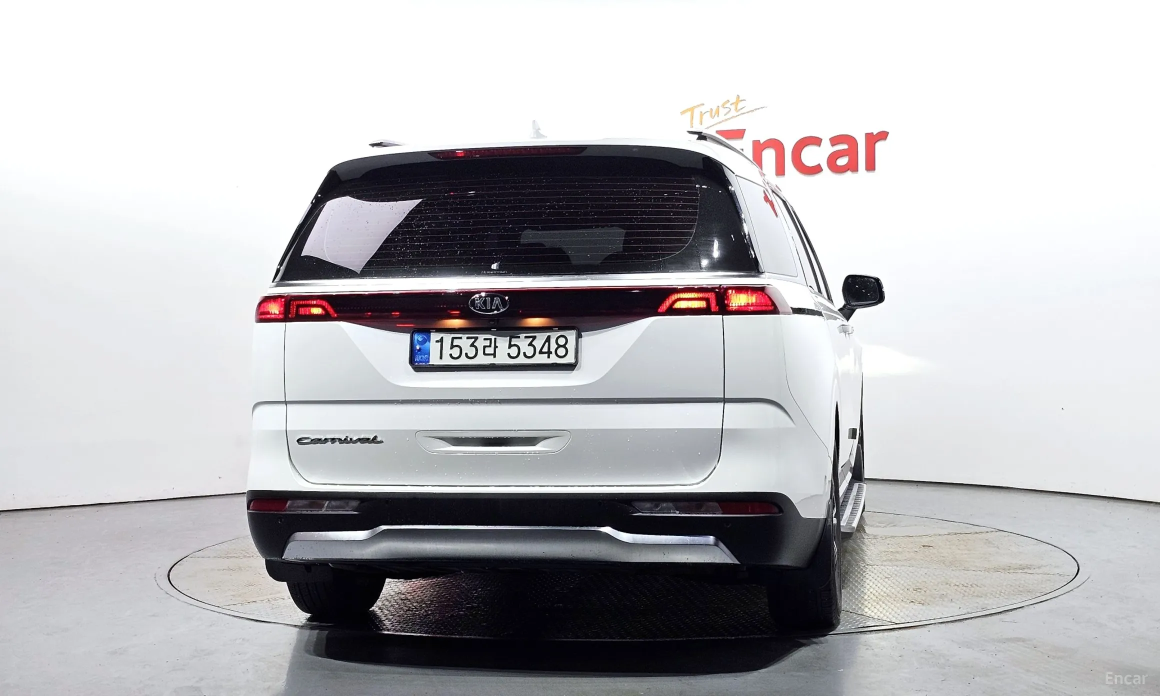 Kia Carnival Gen 4 превью 3