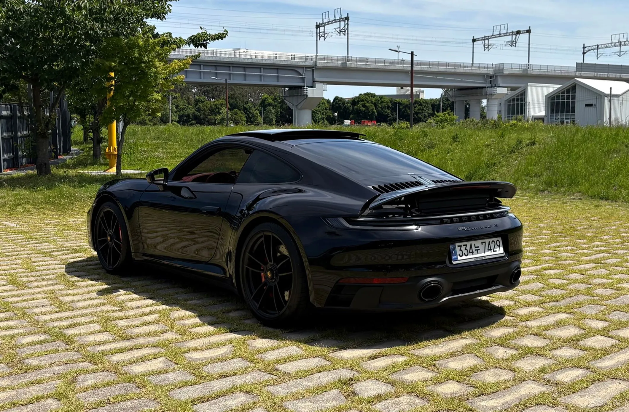 Porsche 911 (992) превью 3