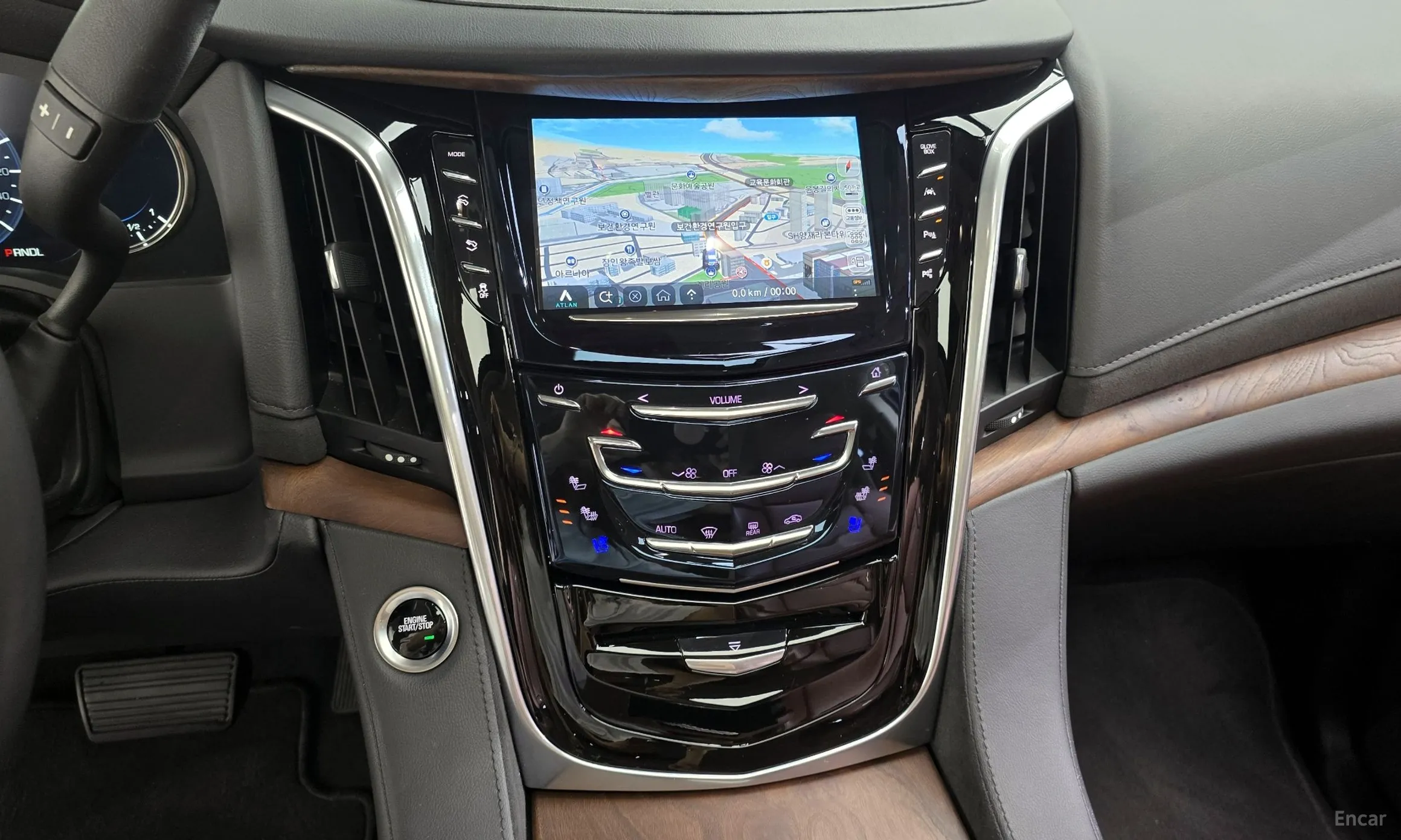 Cadillac Escalade превью 14