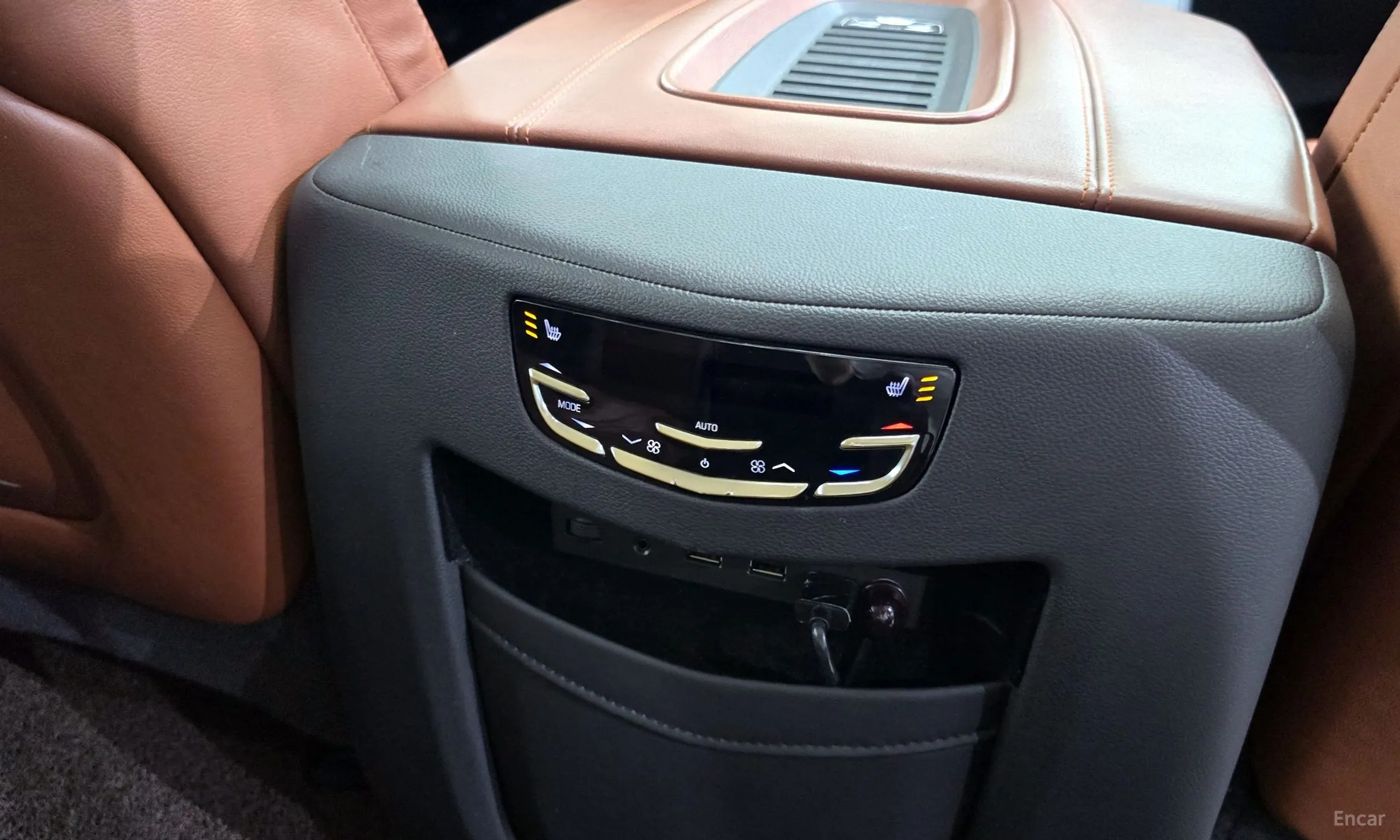 Cadillac Escalade превью 17