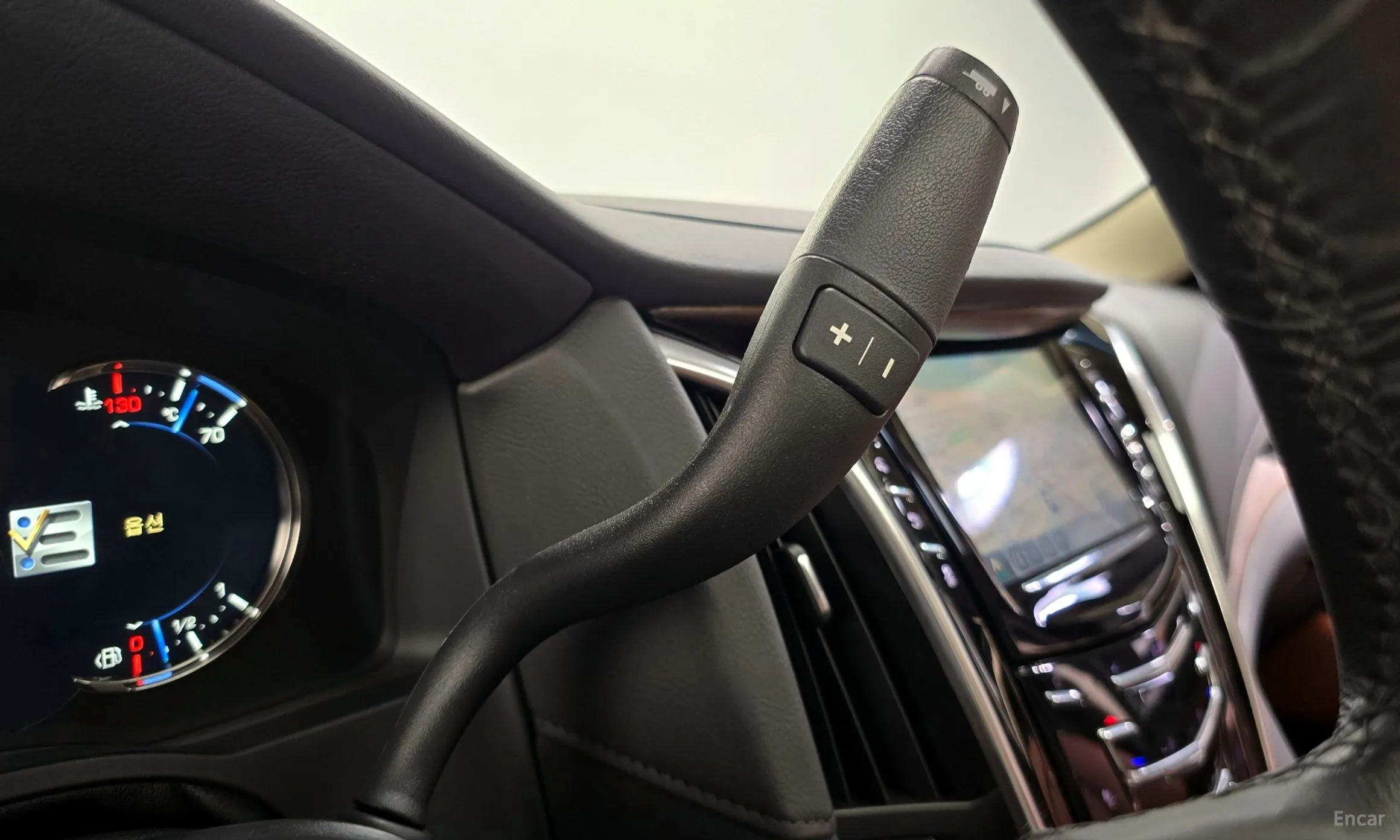 Cadillac Escalade превью 9