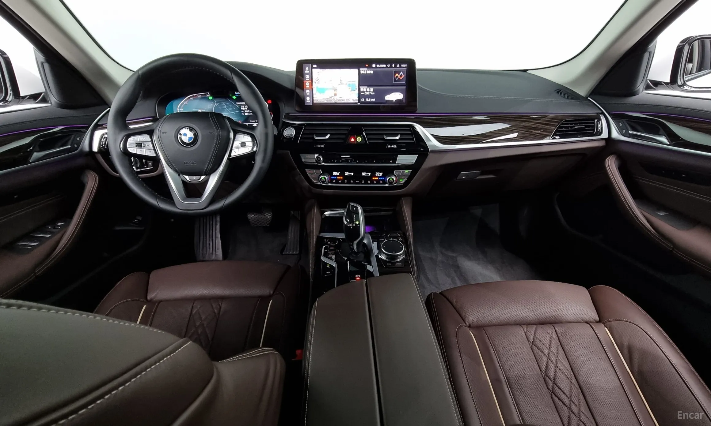 BMW 5 Series (G30) превью 4