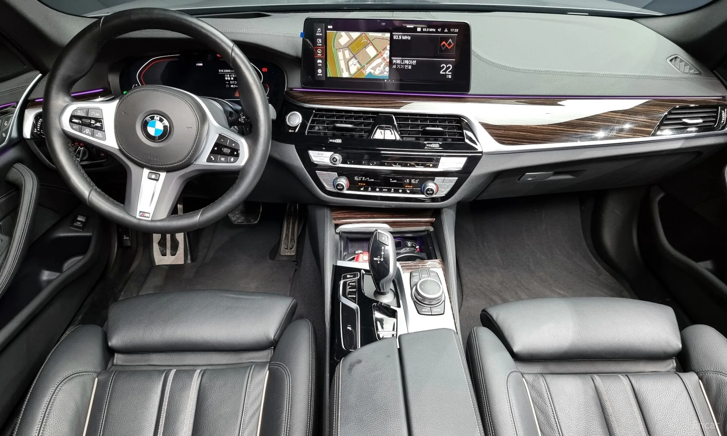 BMW 5 Series (G30) превью 4