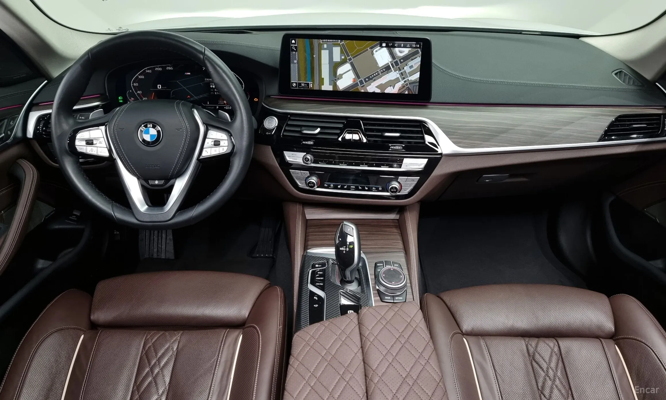 BMW 5 Series (G30) превью 4