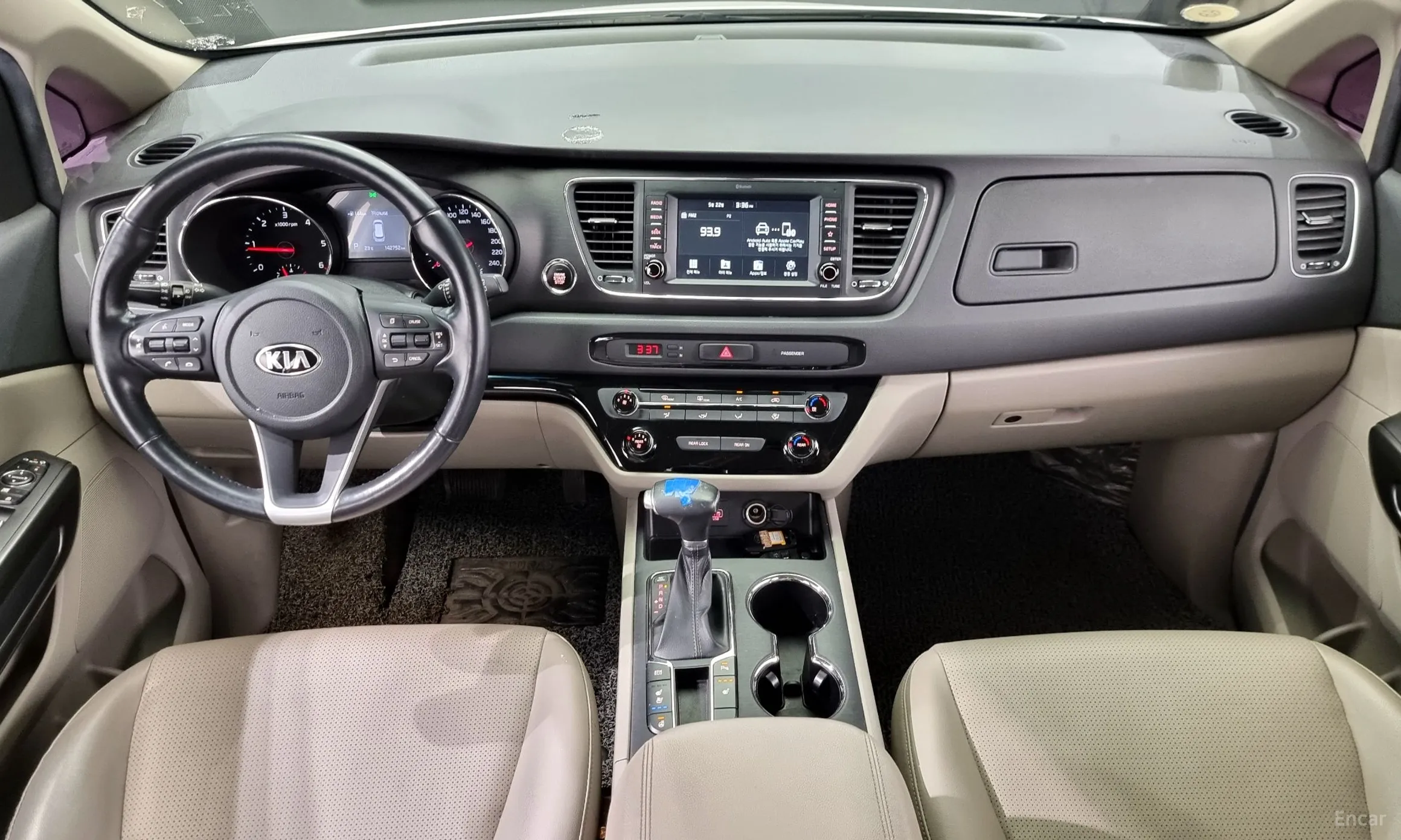 Kia Carnival превью 4