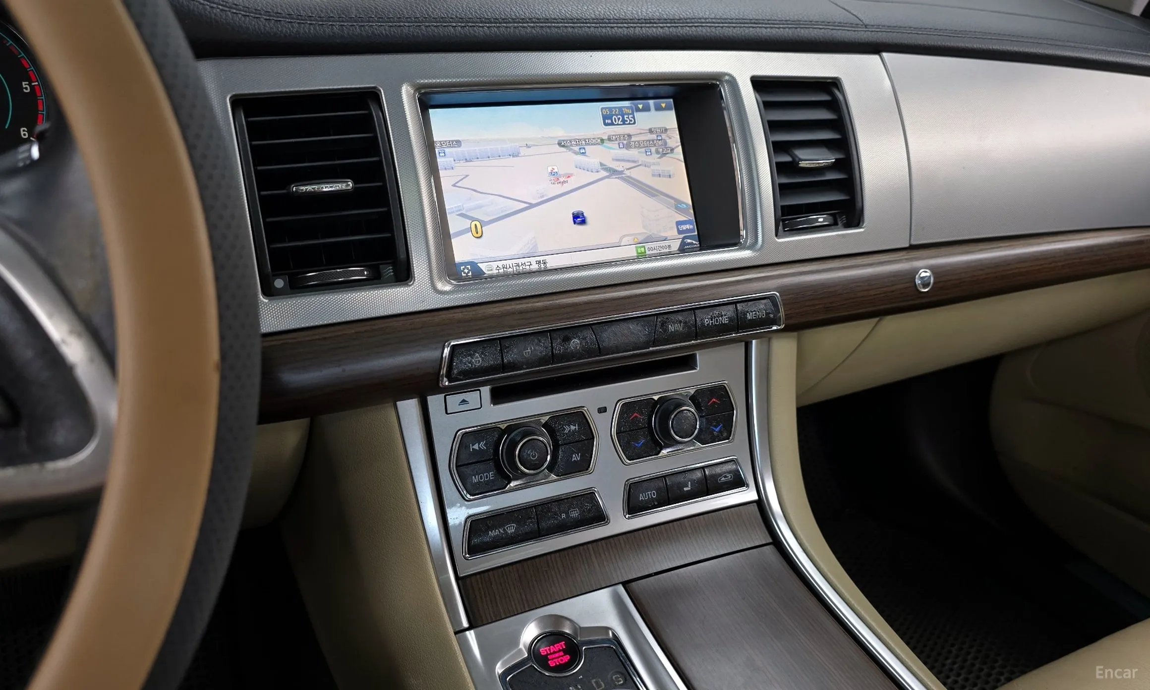 Jaguar New XF превью 15