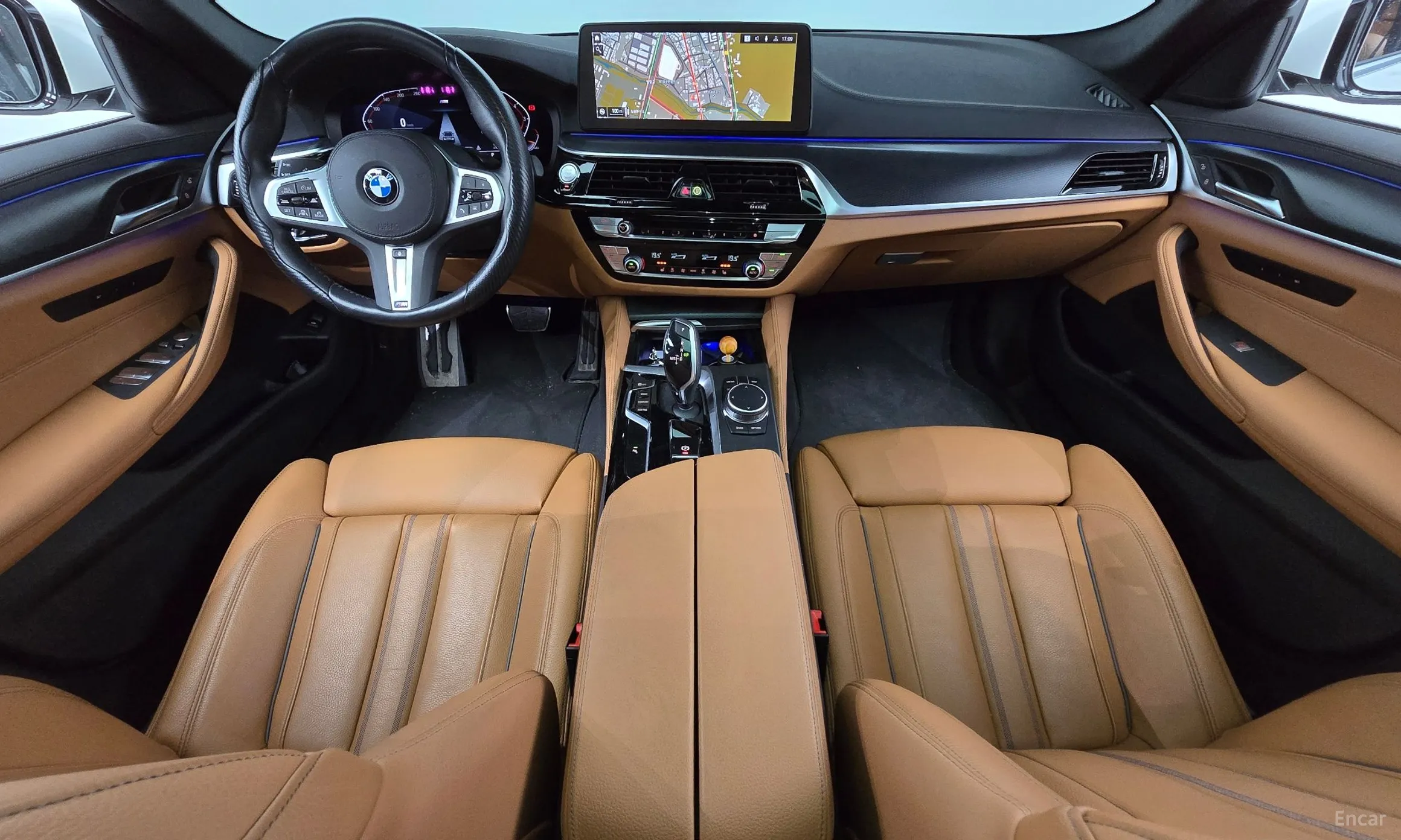 BMW 5 Series (G30) превью 4