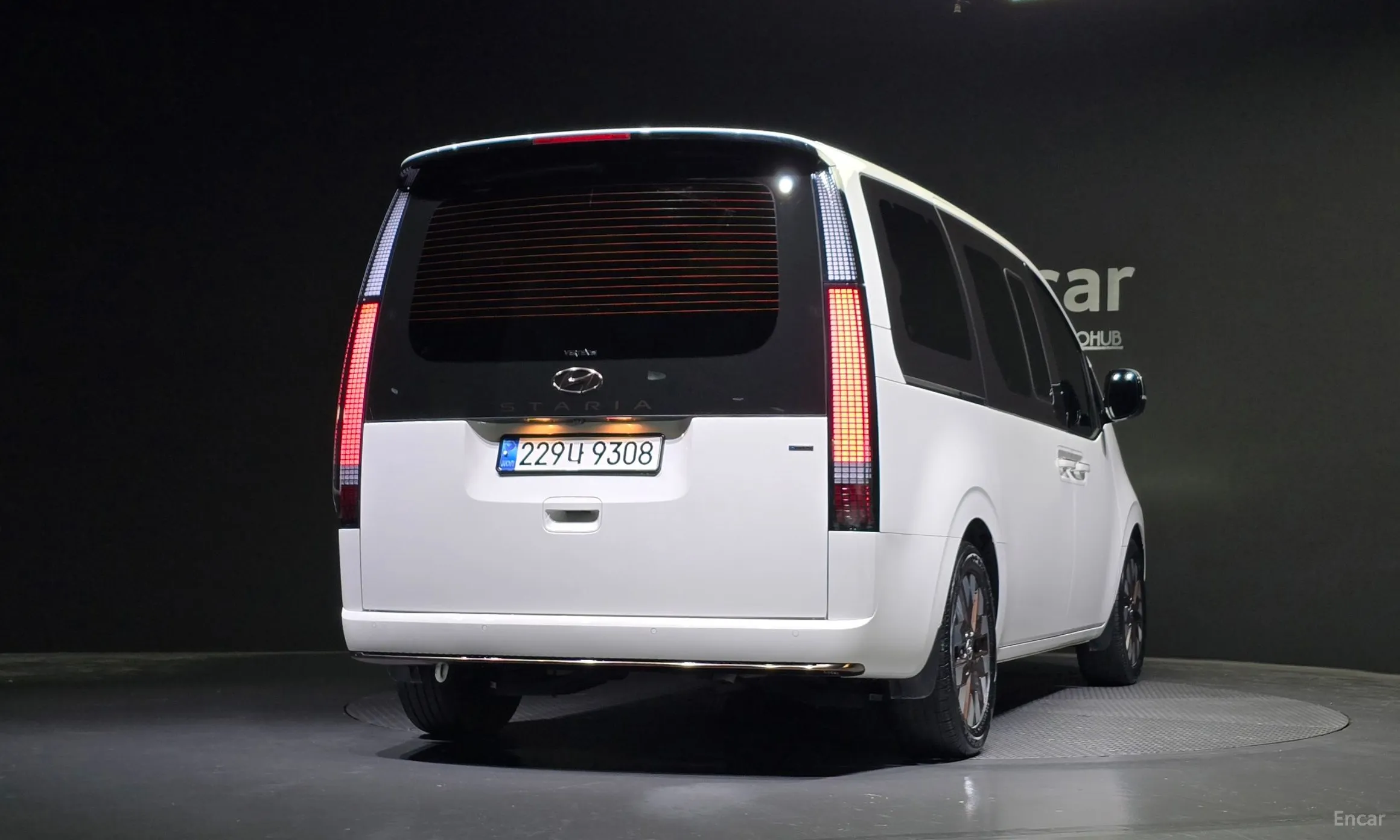 Hyundai Staria превью 3