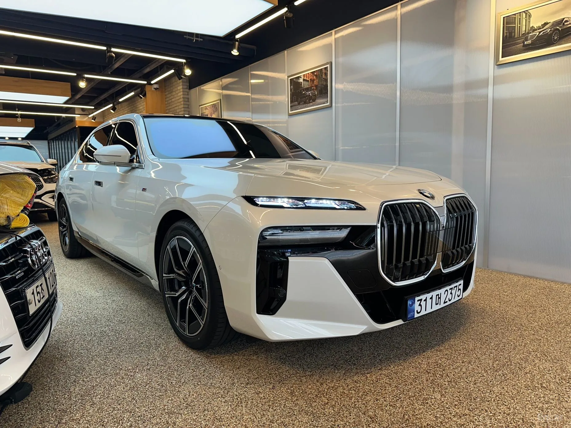 BMW 7 Series (G70) превью 2