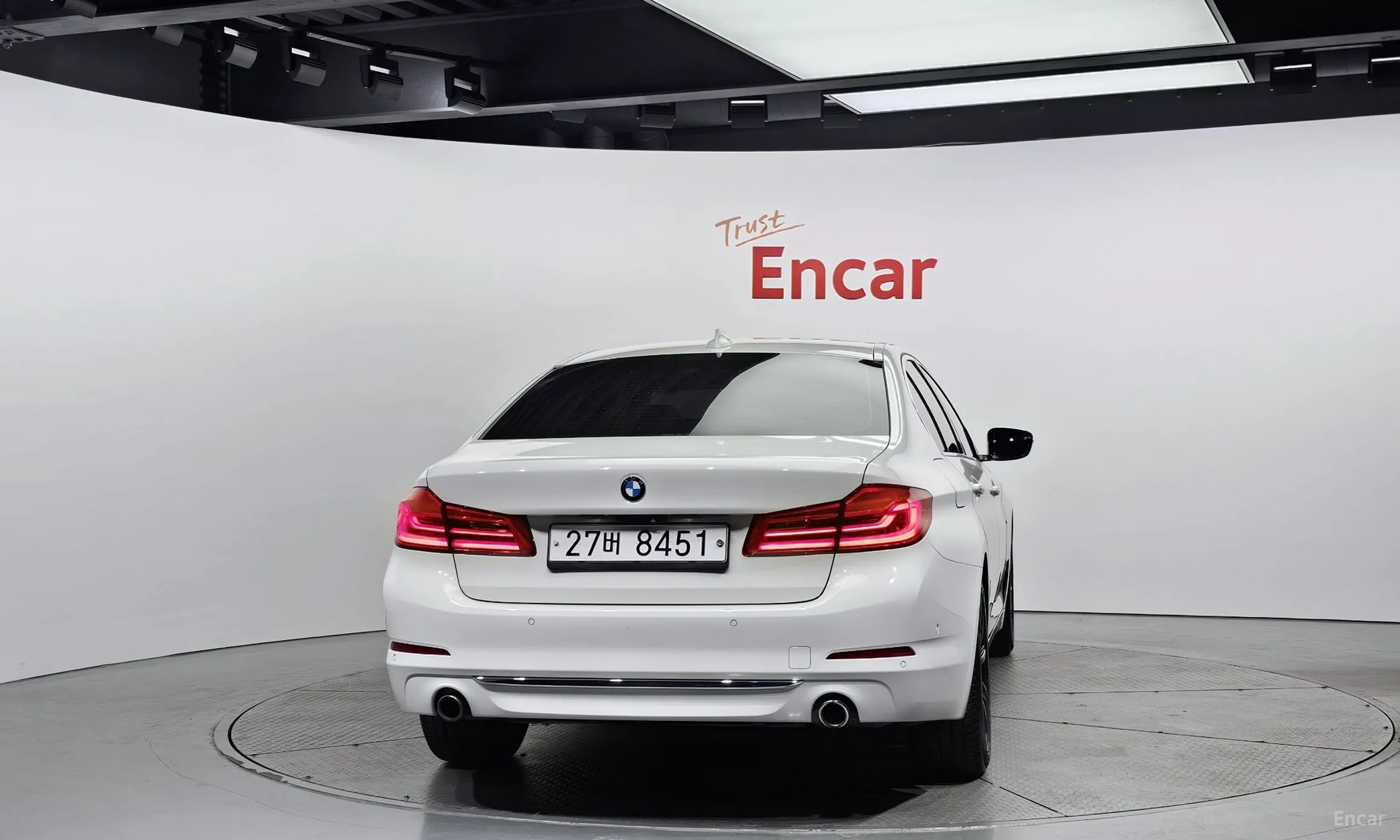 BMW 5 Series (G30) превью 3