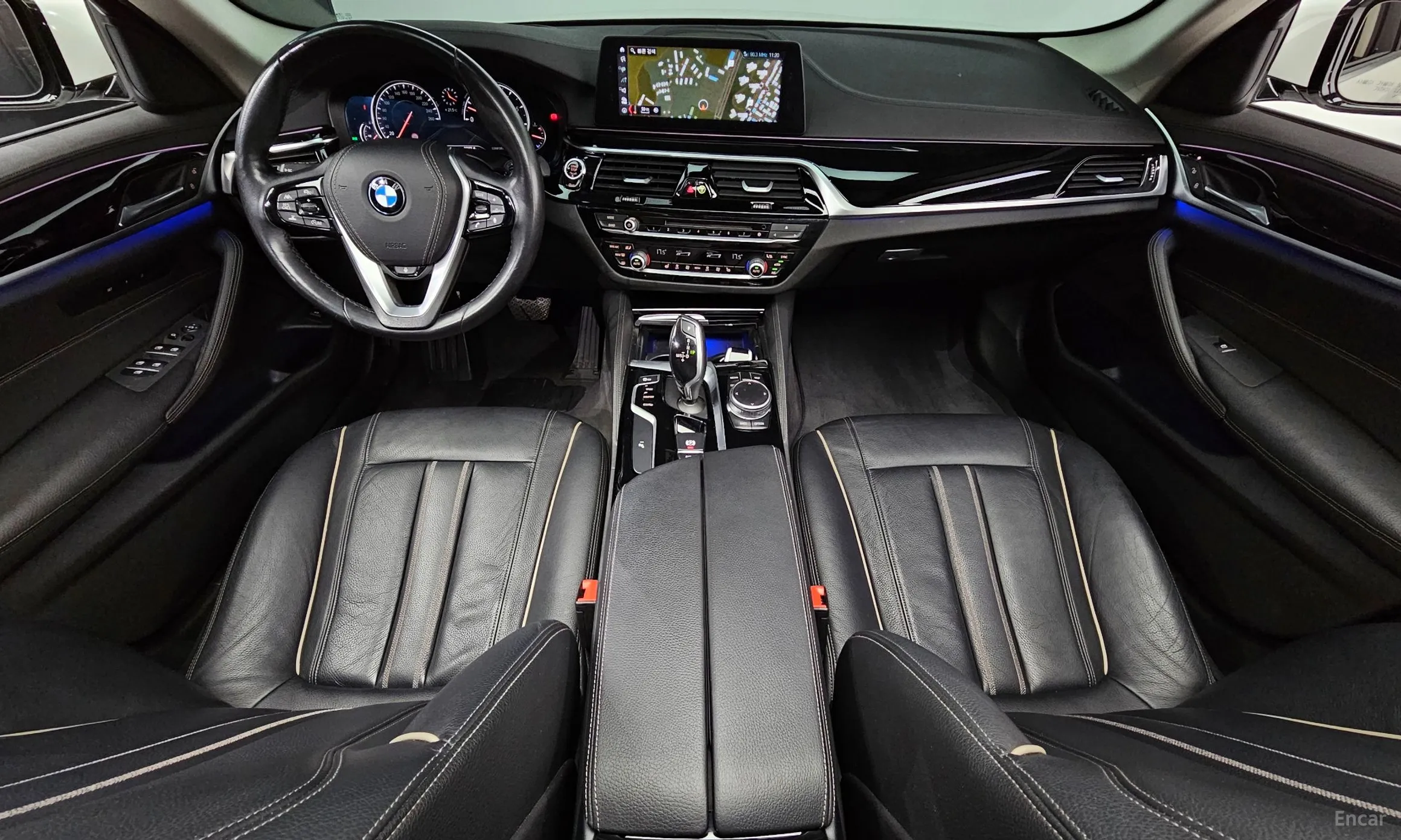 BMW 5 Series (G30) превью 4
