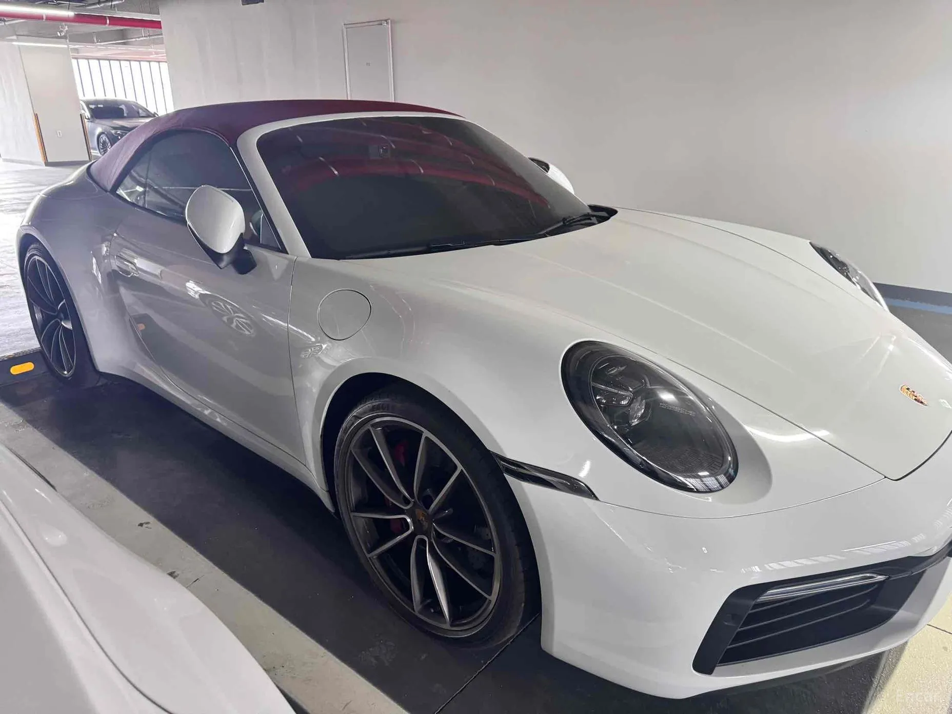 Porsche 911 (992)