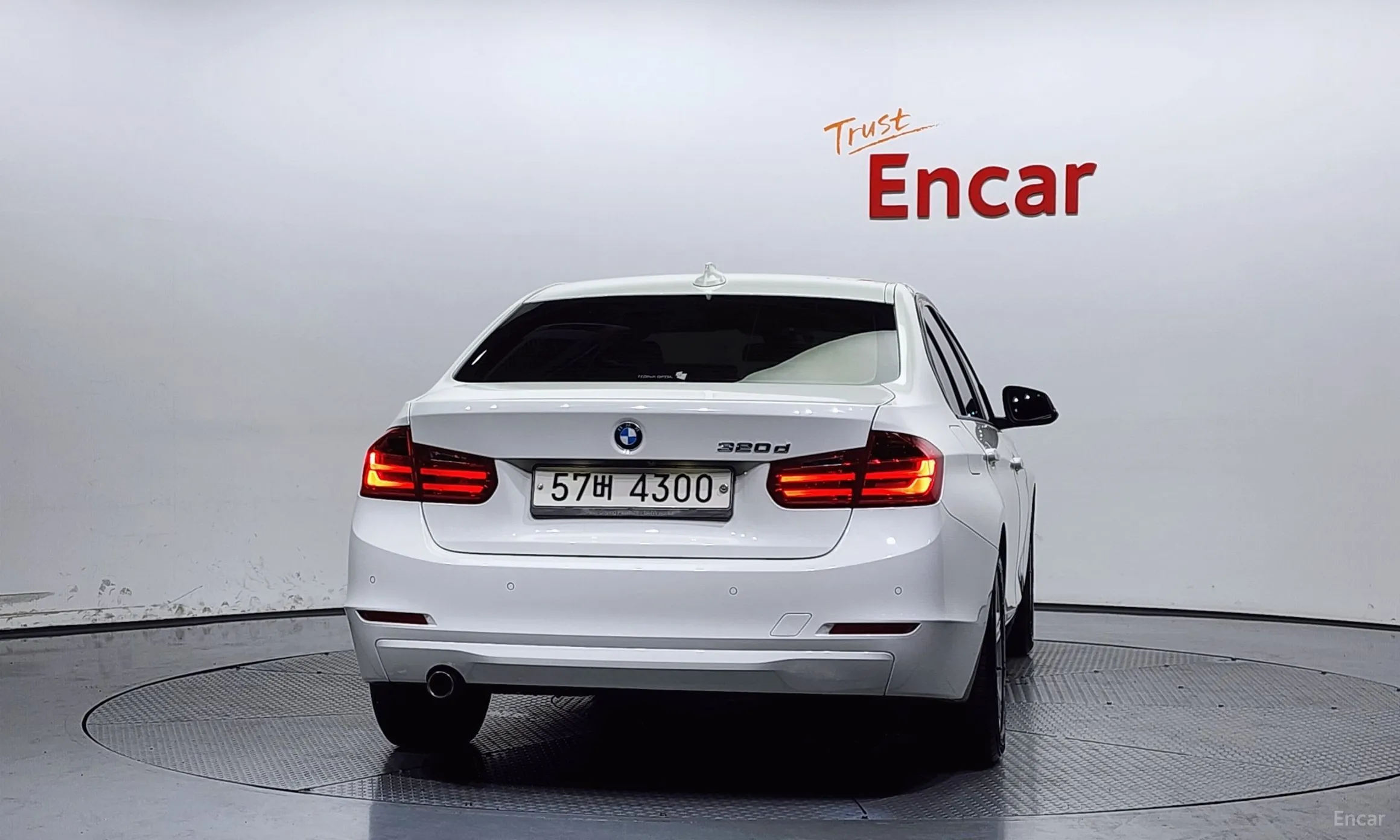 BMW 3 Series (F30) превью 3