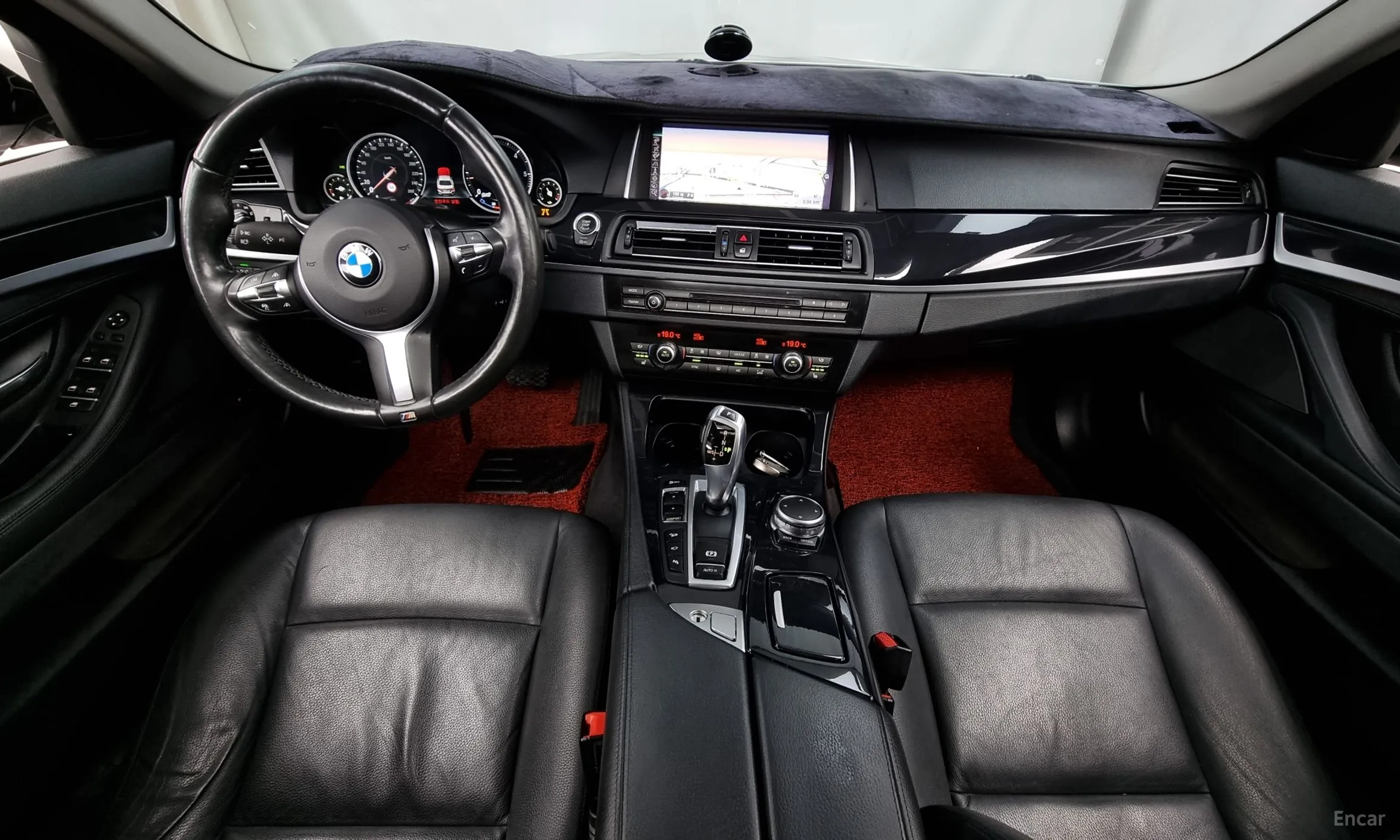 BMW 5 Series (F10) превью 4