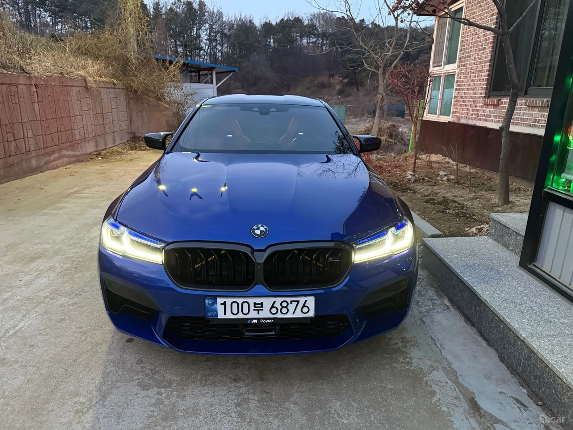 BMW M5 (F90)