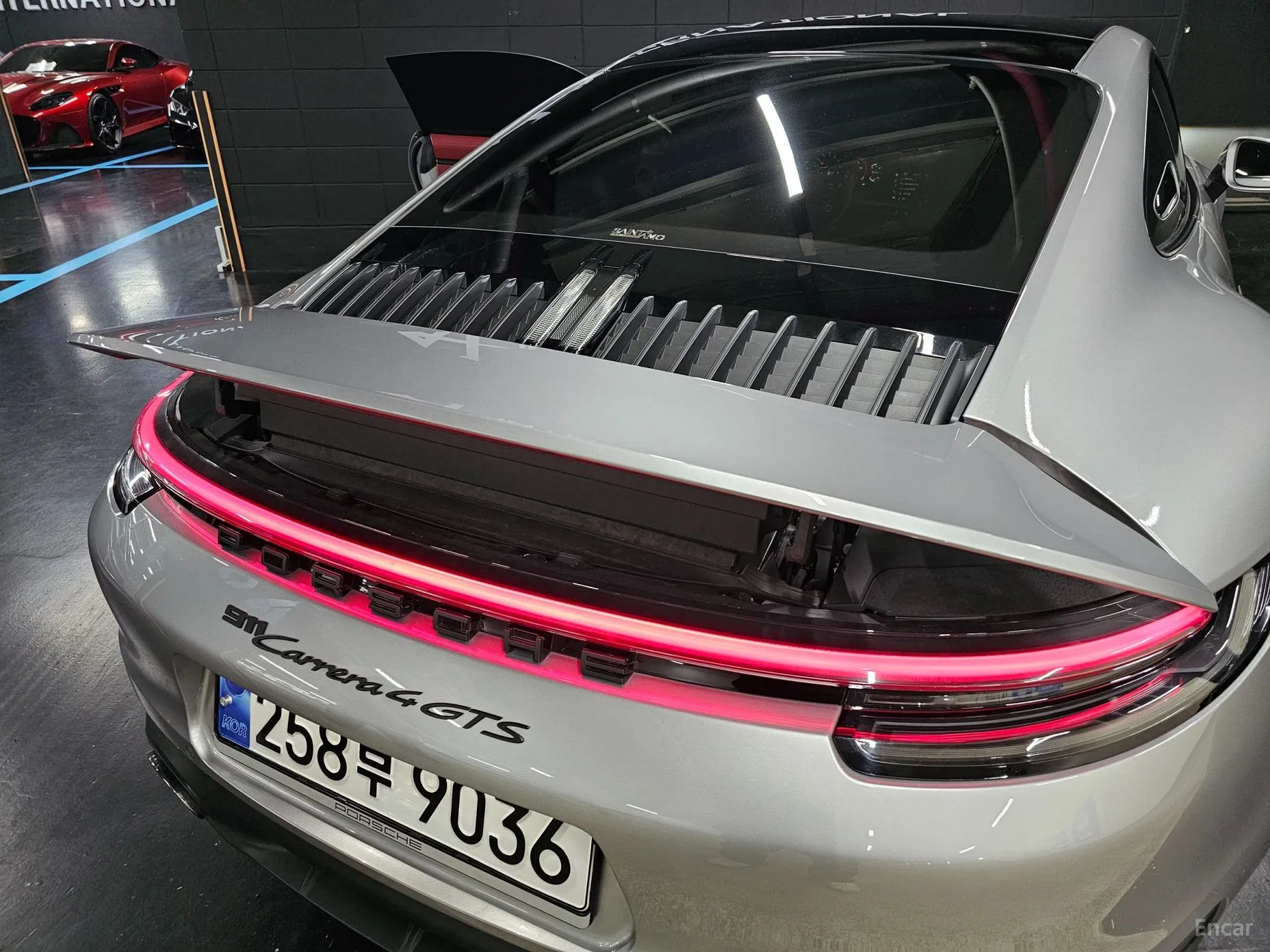 Porsche 911 (992) превью 4