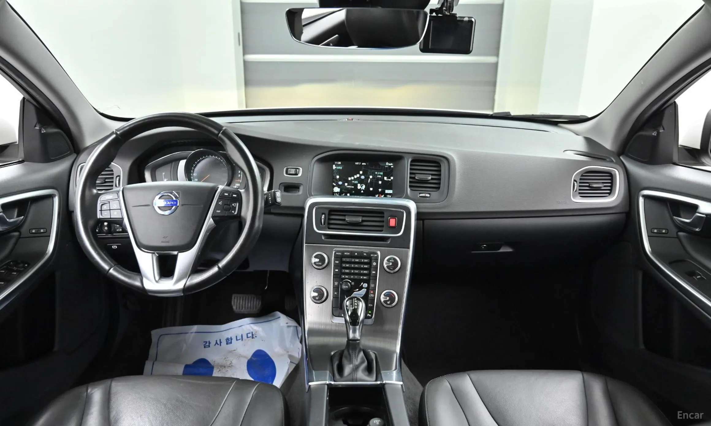 Volvo V60 превью 7