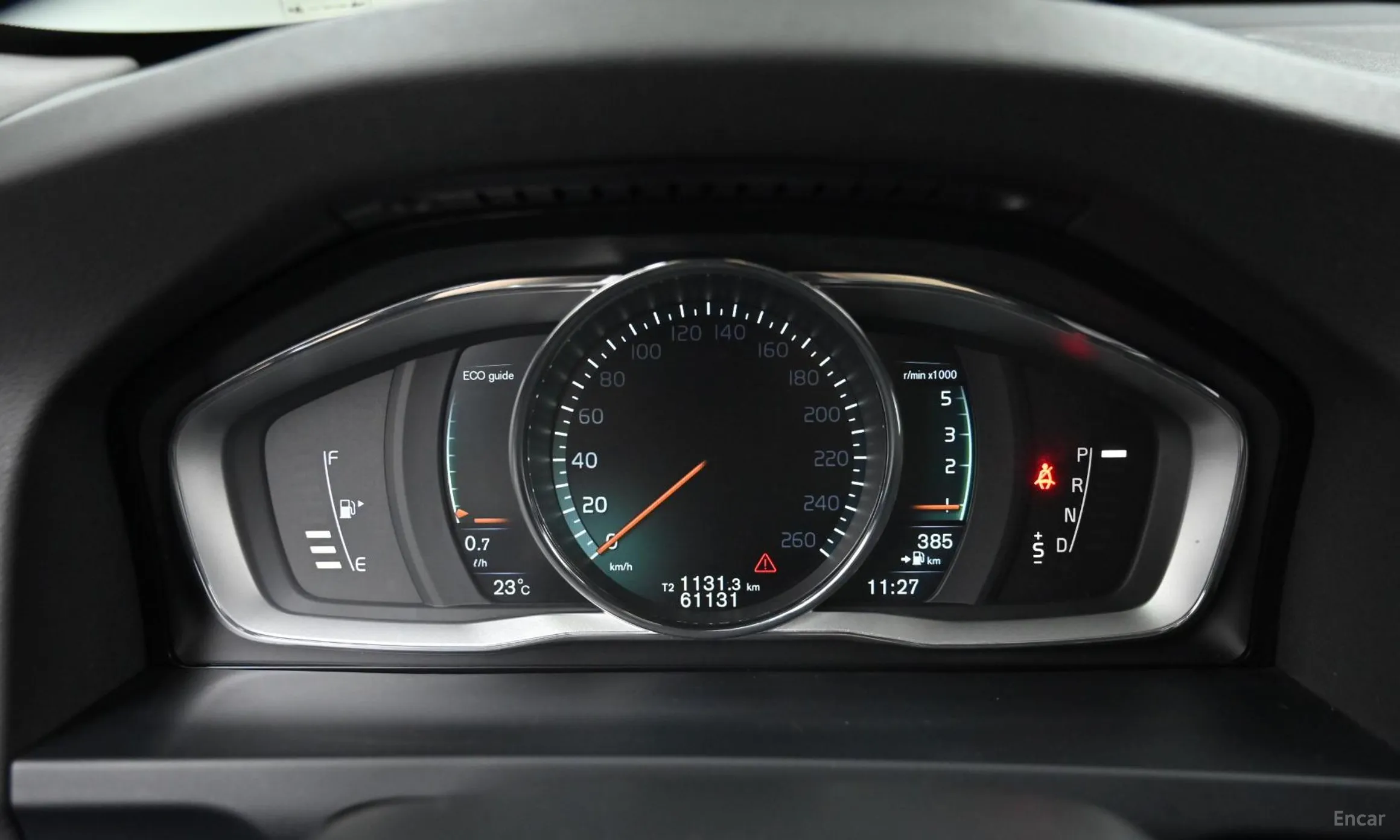 Volvo V60 превью 8