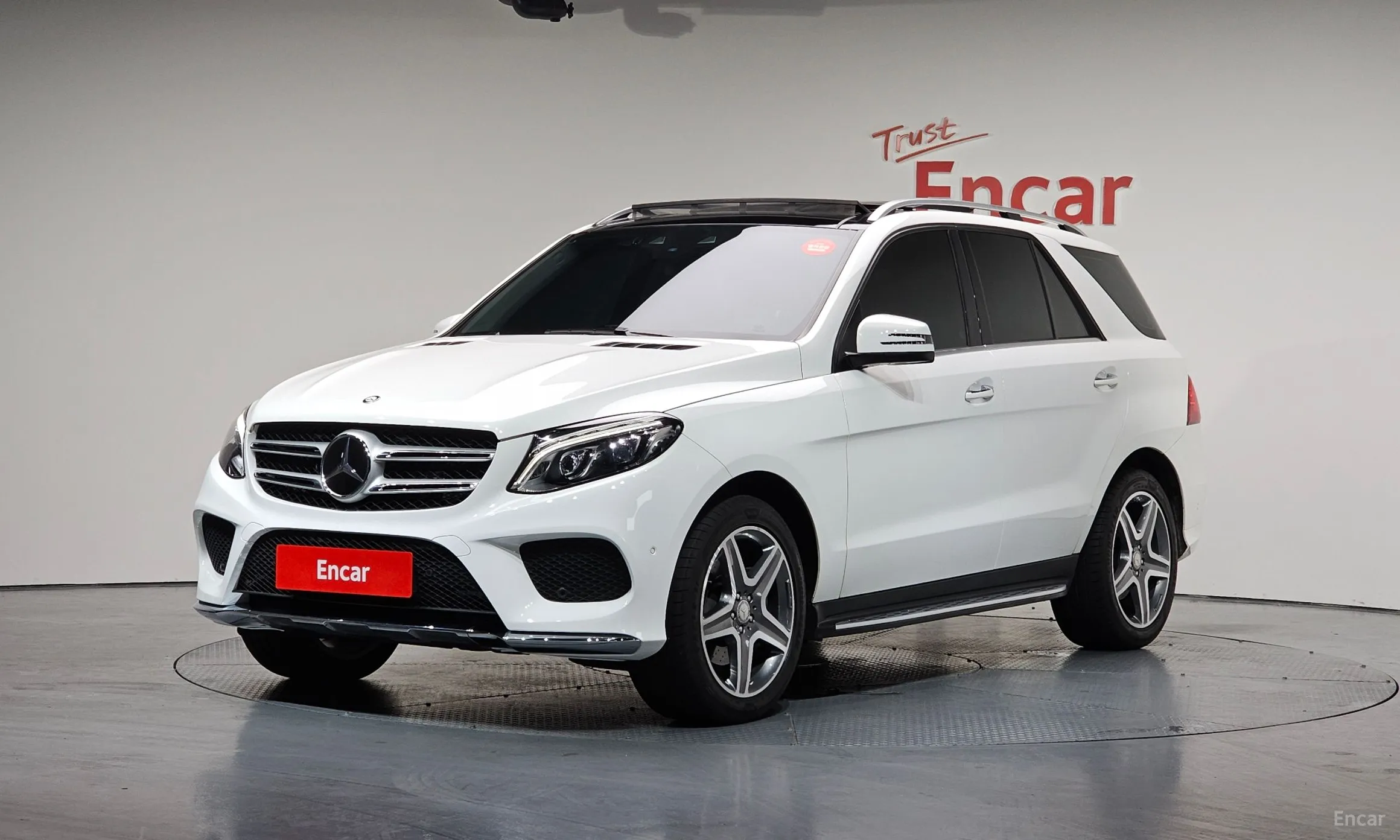 Mercedes Benz GLE-Class W166