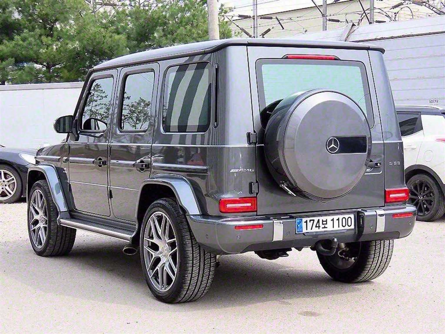 Mercedes Benz G-Class W463b