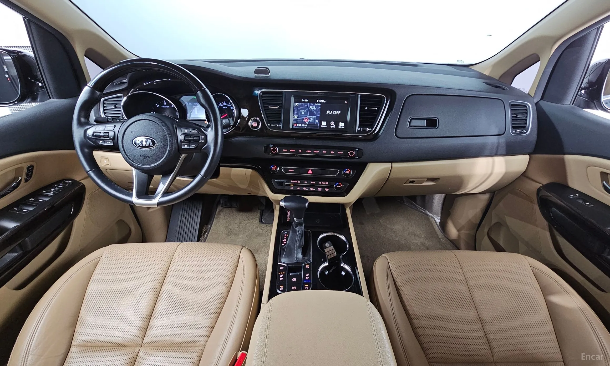 Kia Carnival превью 4