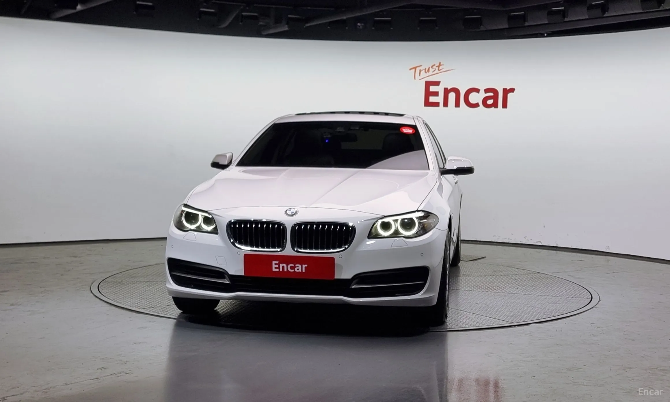 BMW 5 Series (F10) превью 2