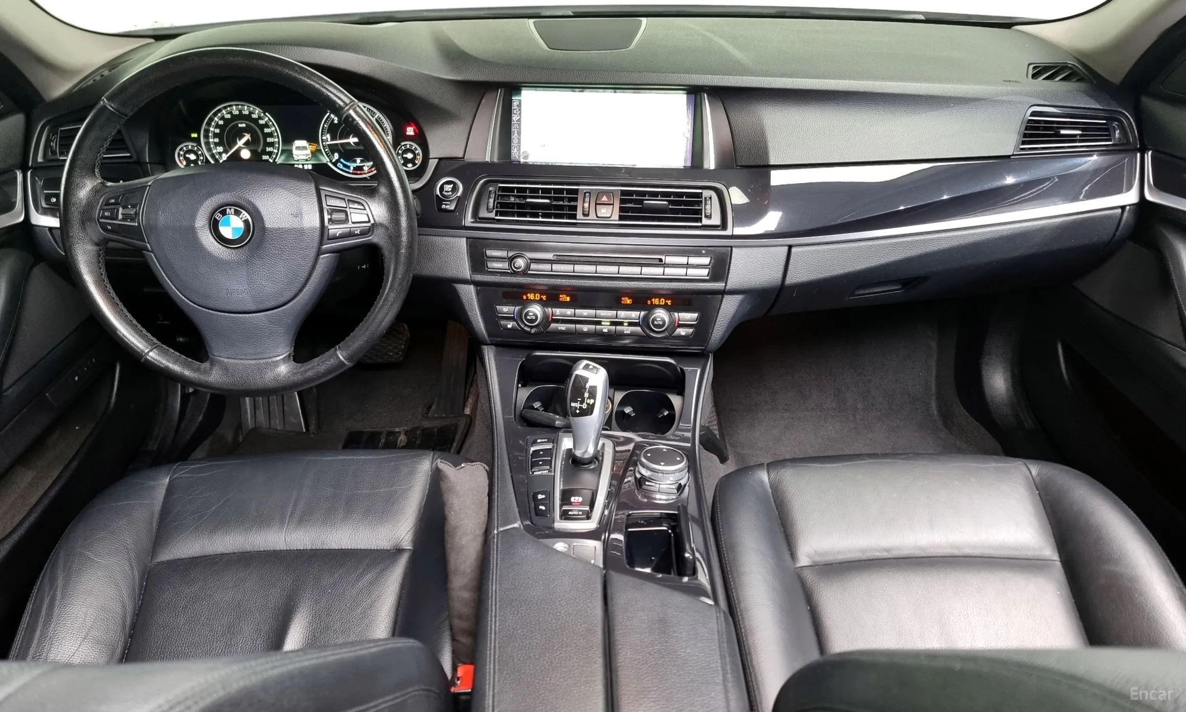 BMW 5 Series (F10) превью 4