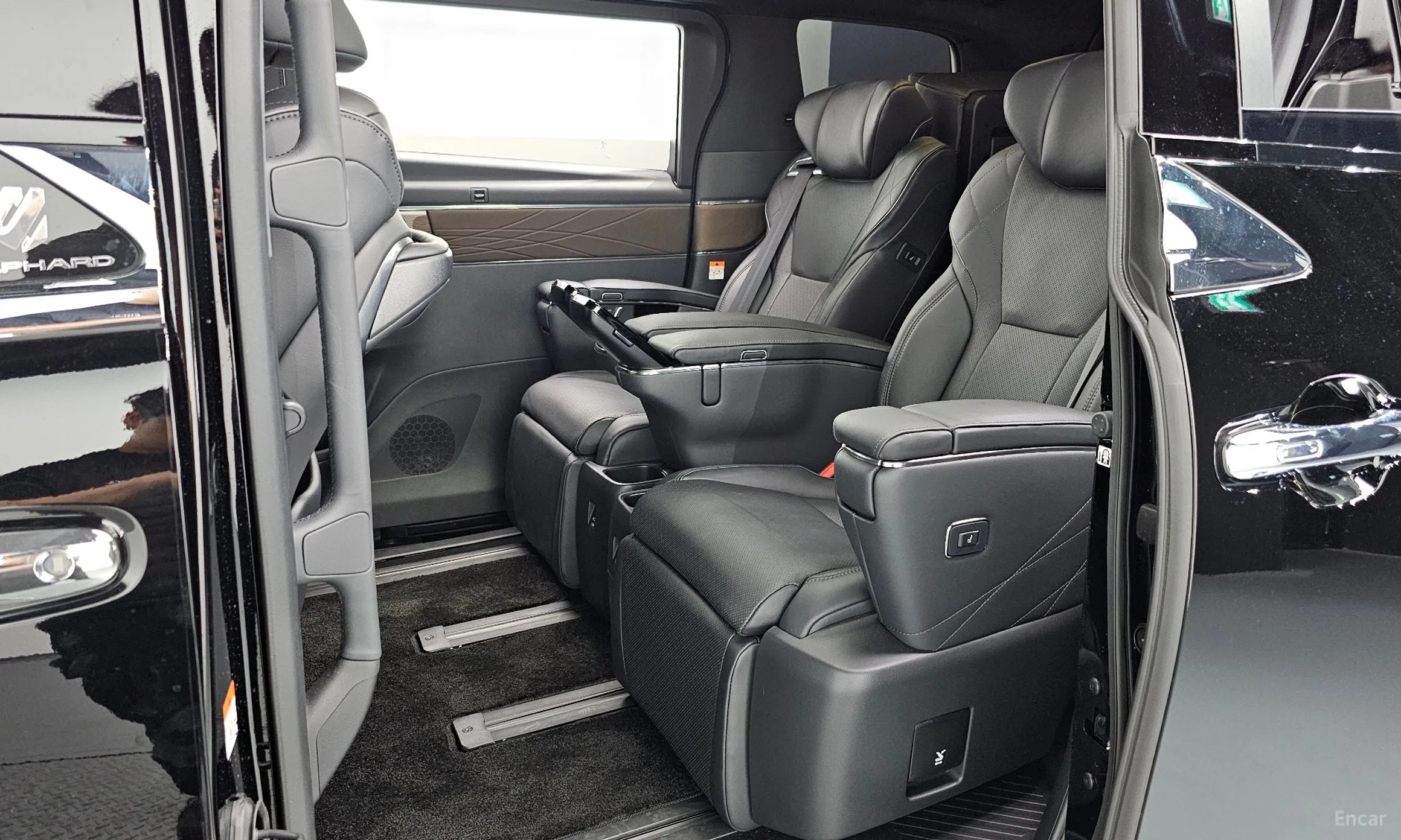 Toyota Alphard 4th Generation превью 12