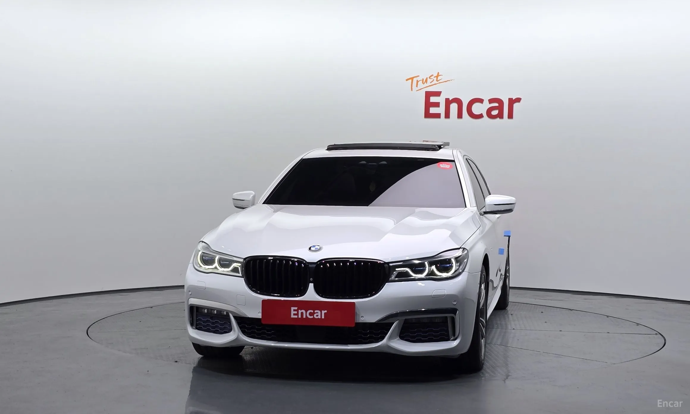 BMW 7 Series (G11) превью 2