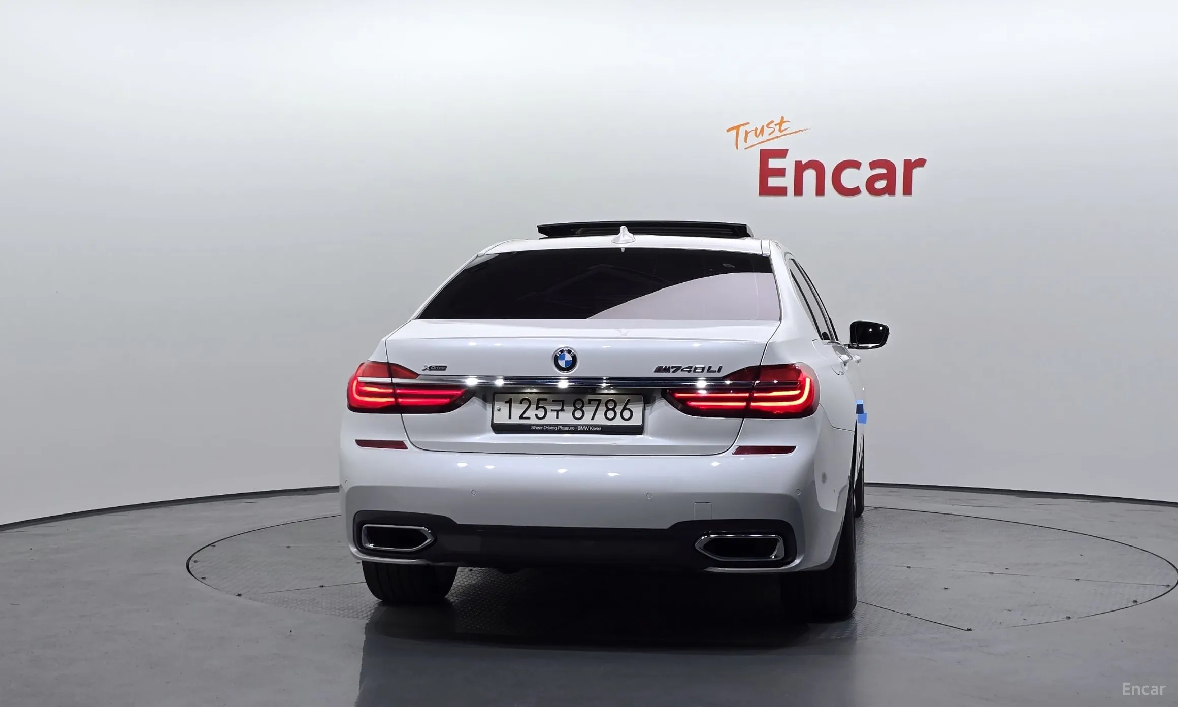 BMW 7 Series (G11) превью 3