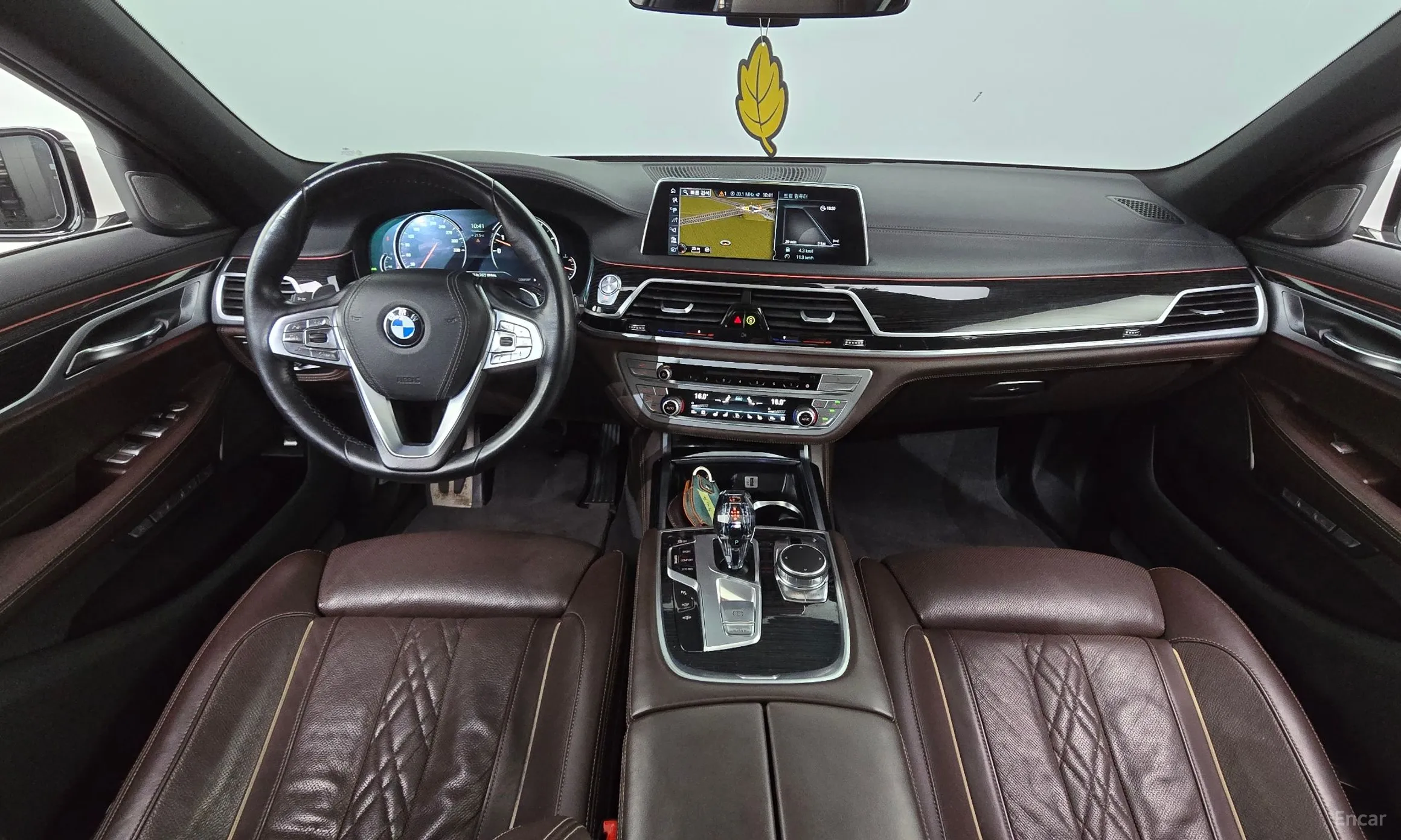 BMW 7 Series (G11) превью 4