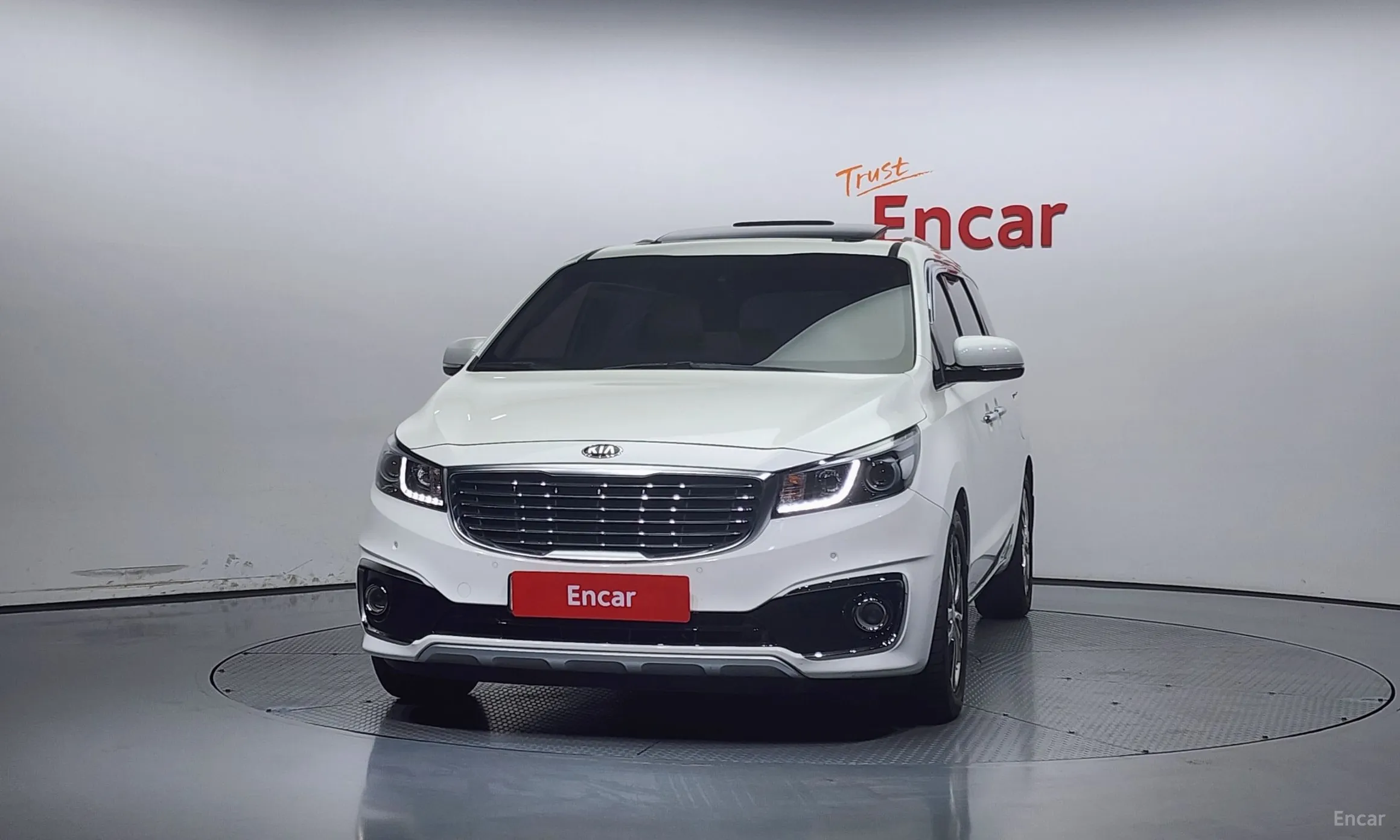 Kia Carnival превью 2