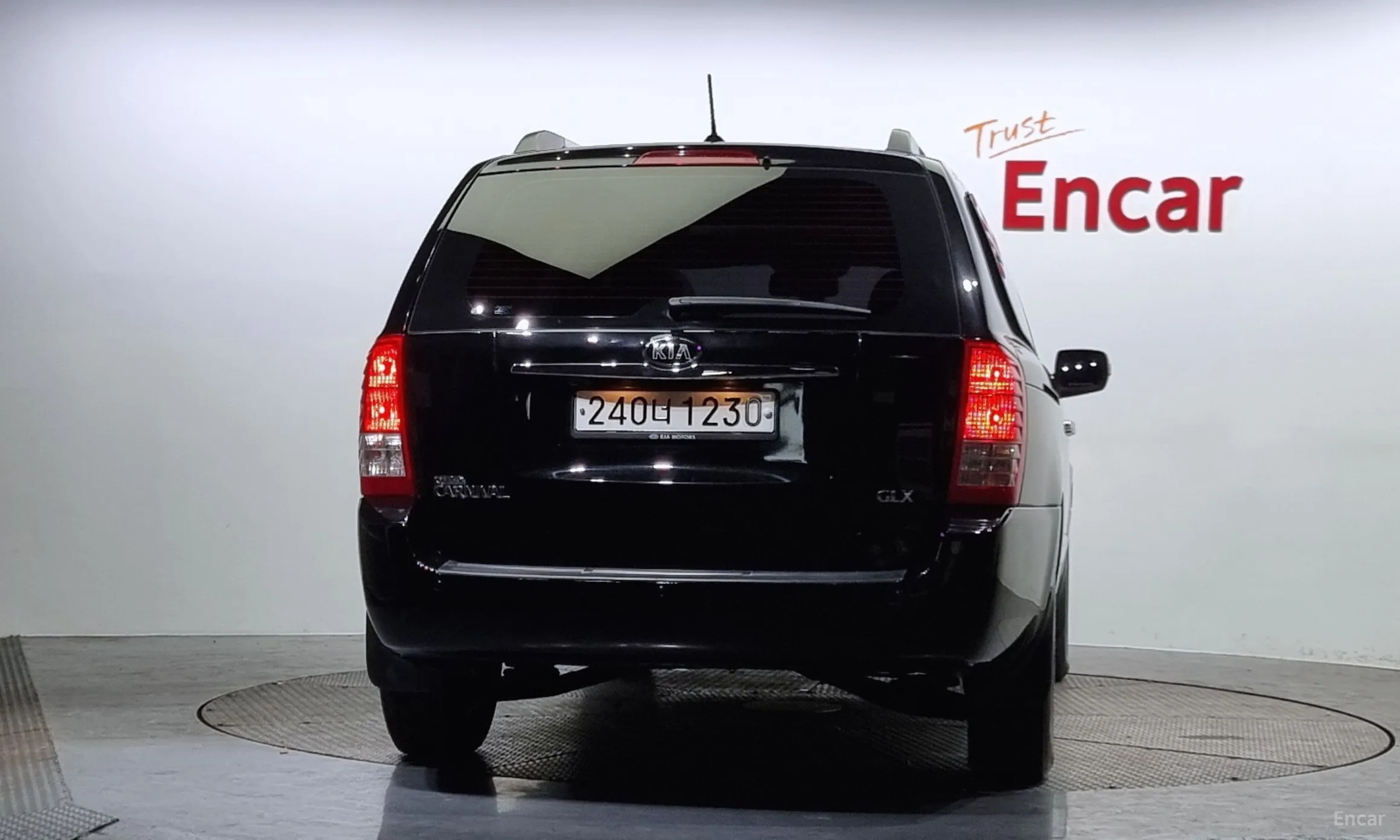 Kia Carnival R превью 3
