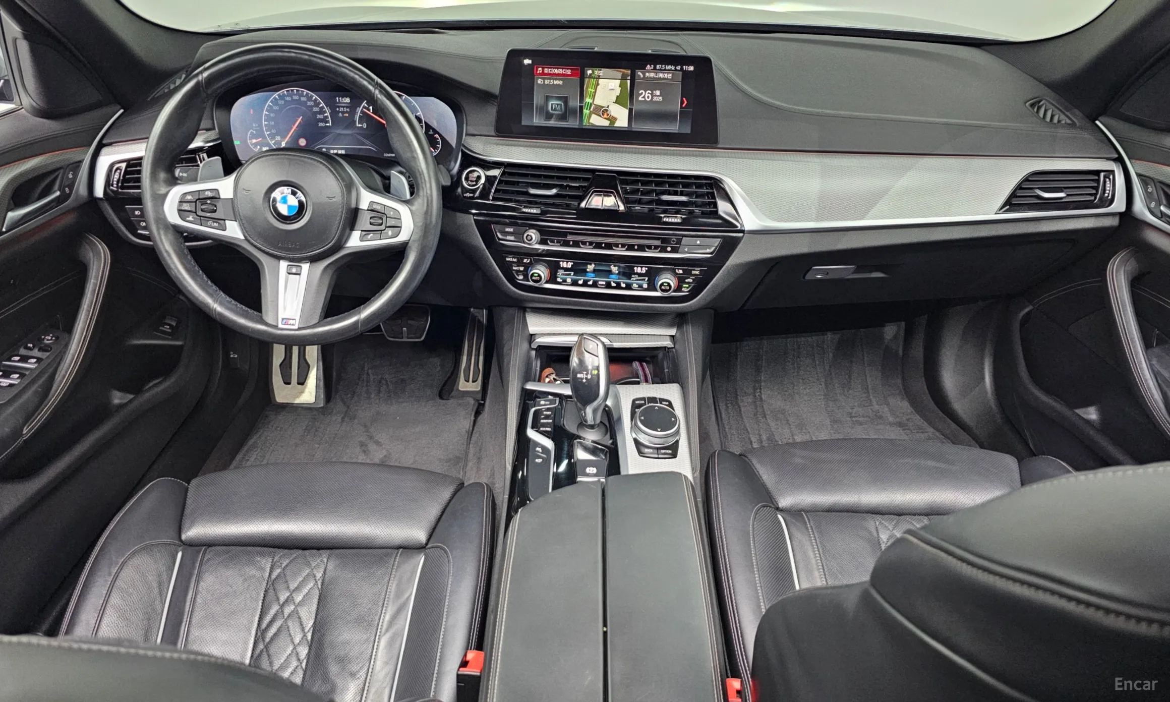 BMW 5 Series (G30) превью 4
