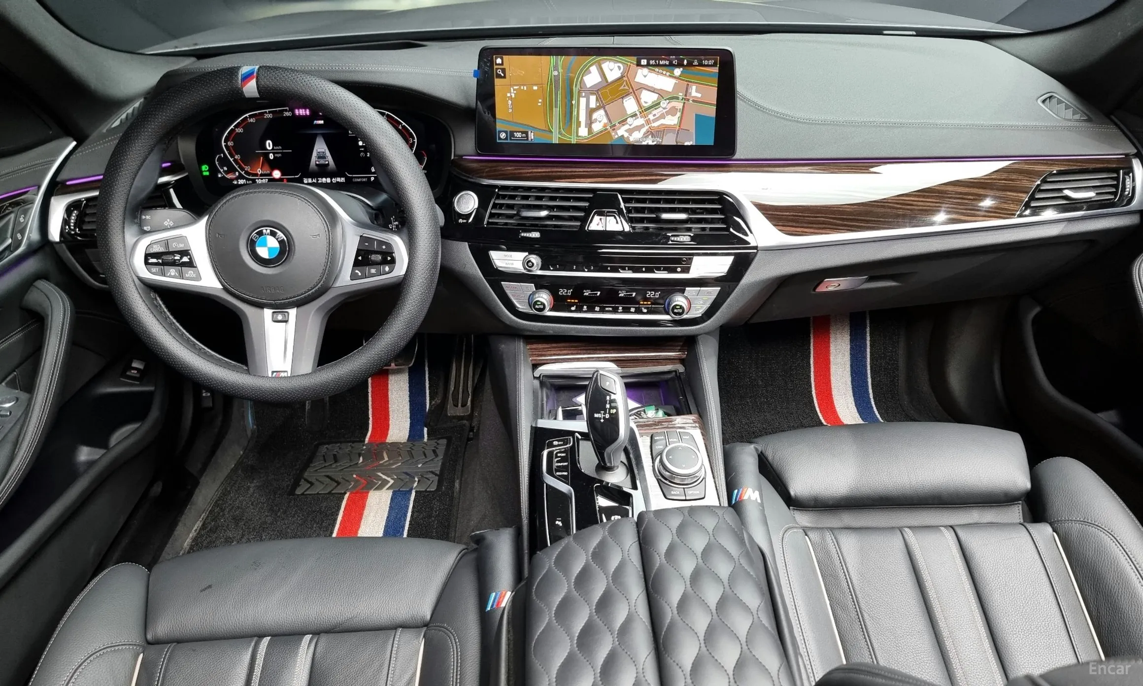BMW 5 Series (G30) превью 4