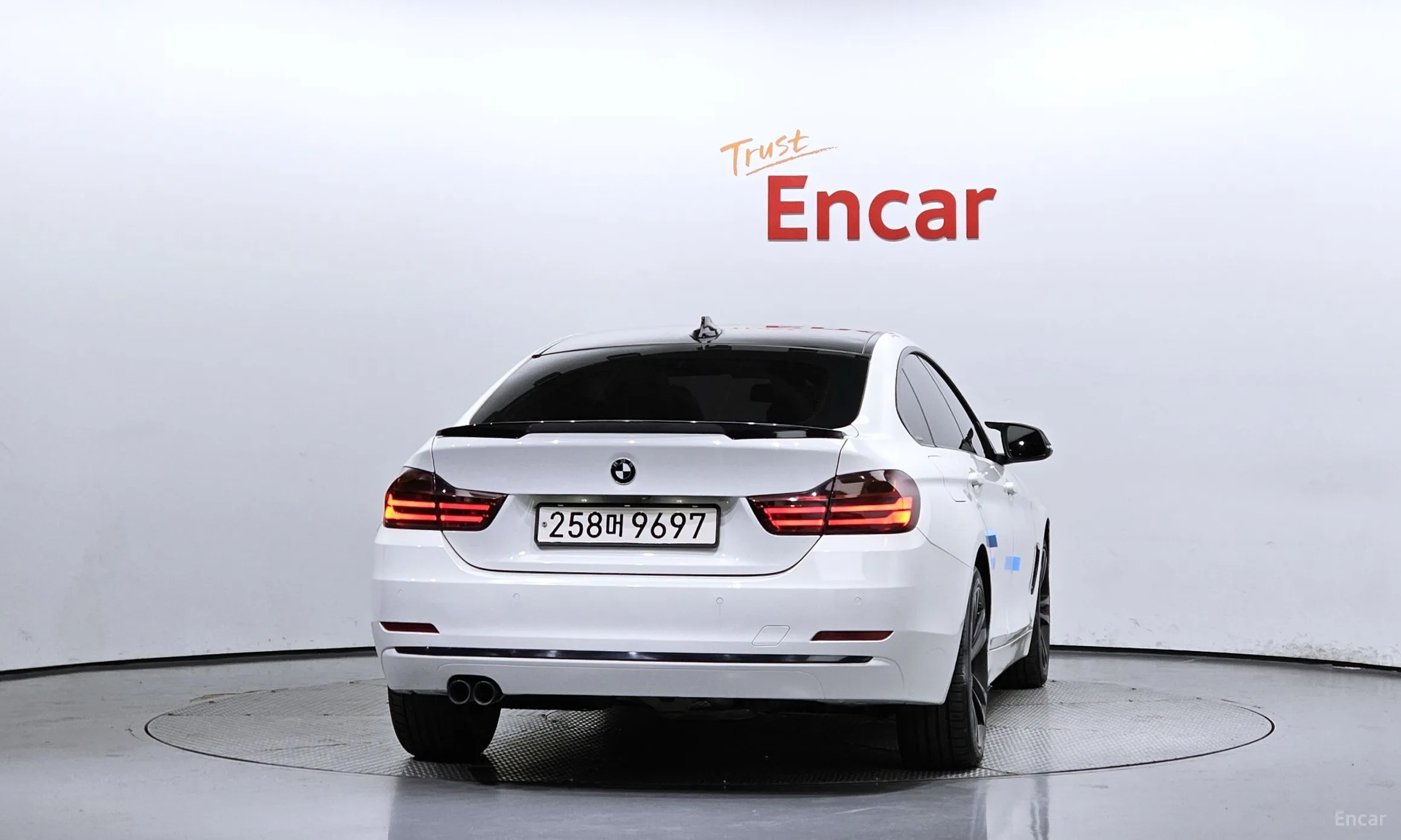 BMW Series 4 (F32) превью 3