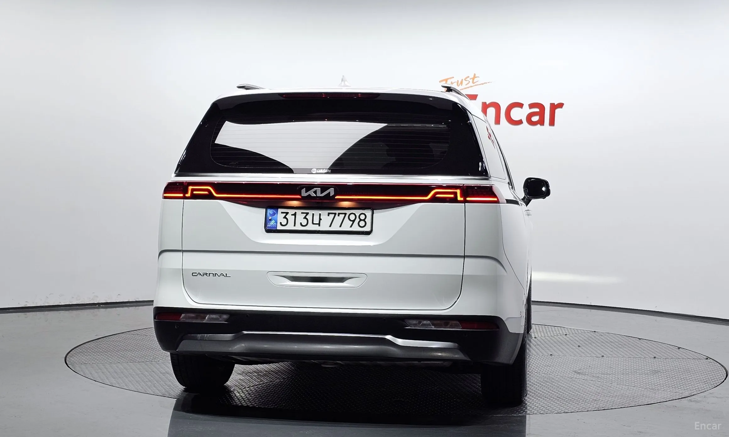 Kia Carnival Gen 4 превью 3