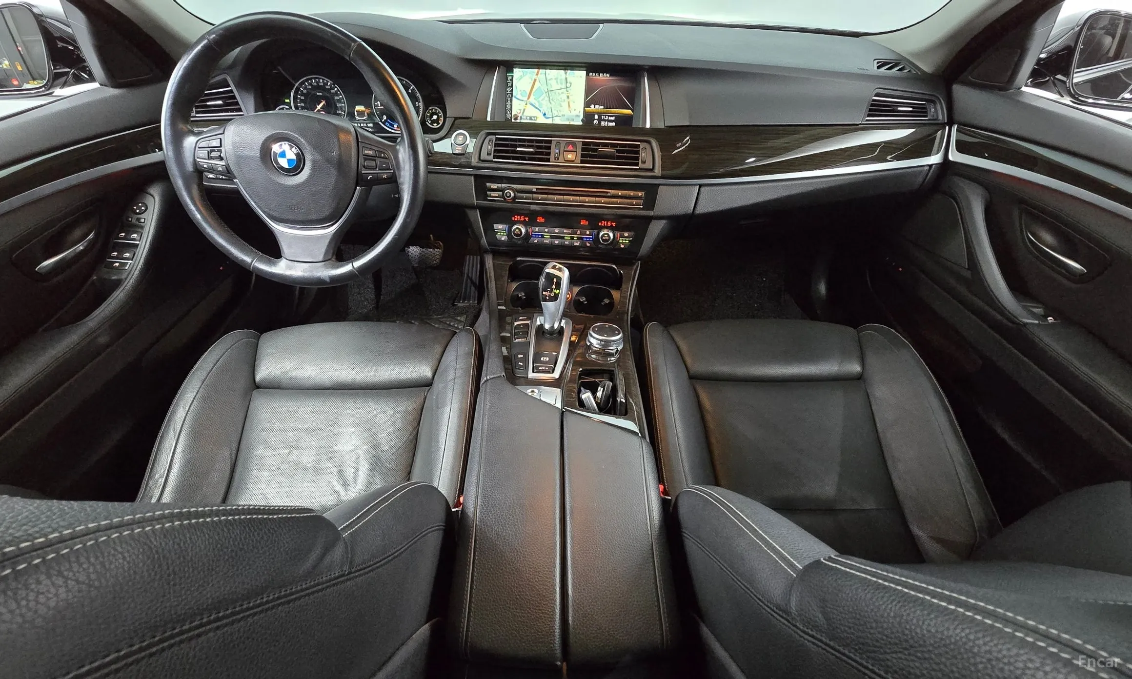 BMW 5 Series (F10) превью 4