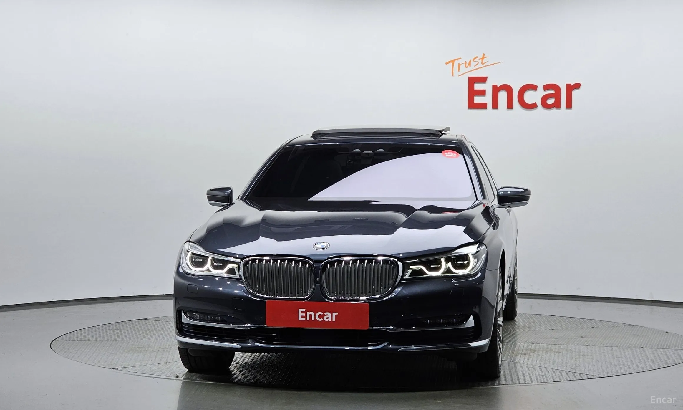 BMW 7 Series (G11) превью 2