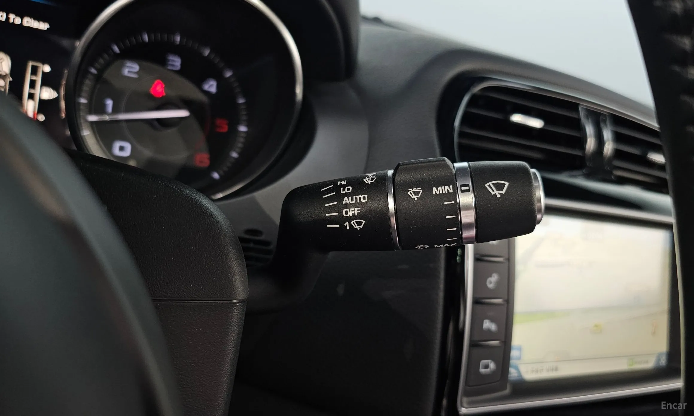 Jaguar XE превью 14