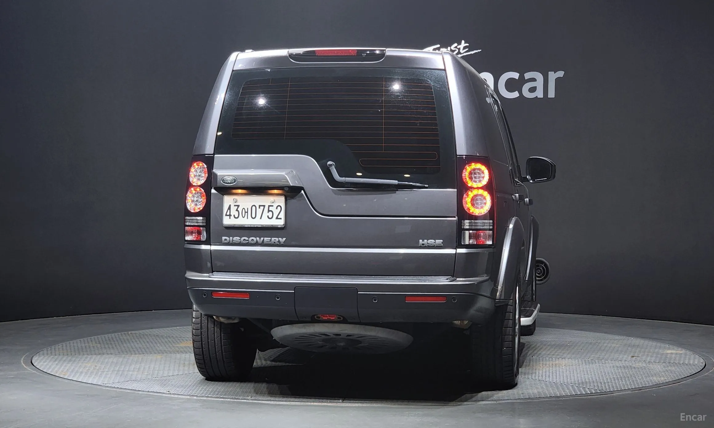 Land Rover Discovery 4 превью 3