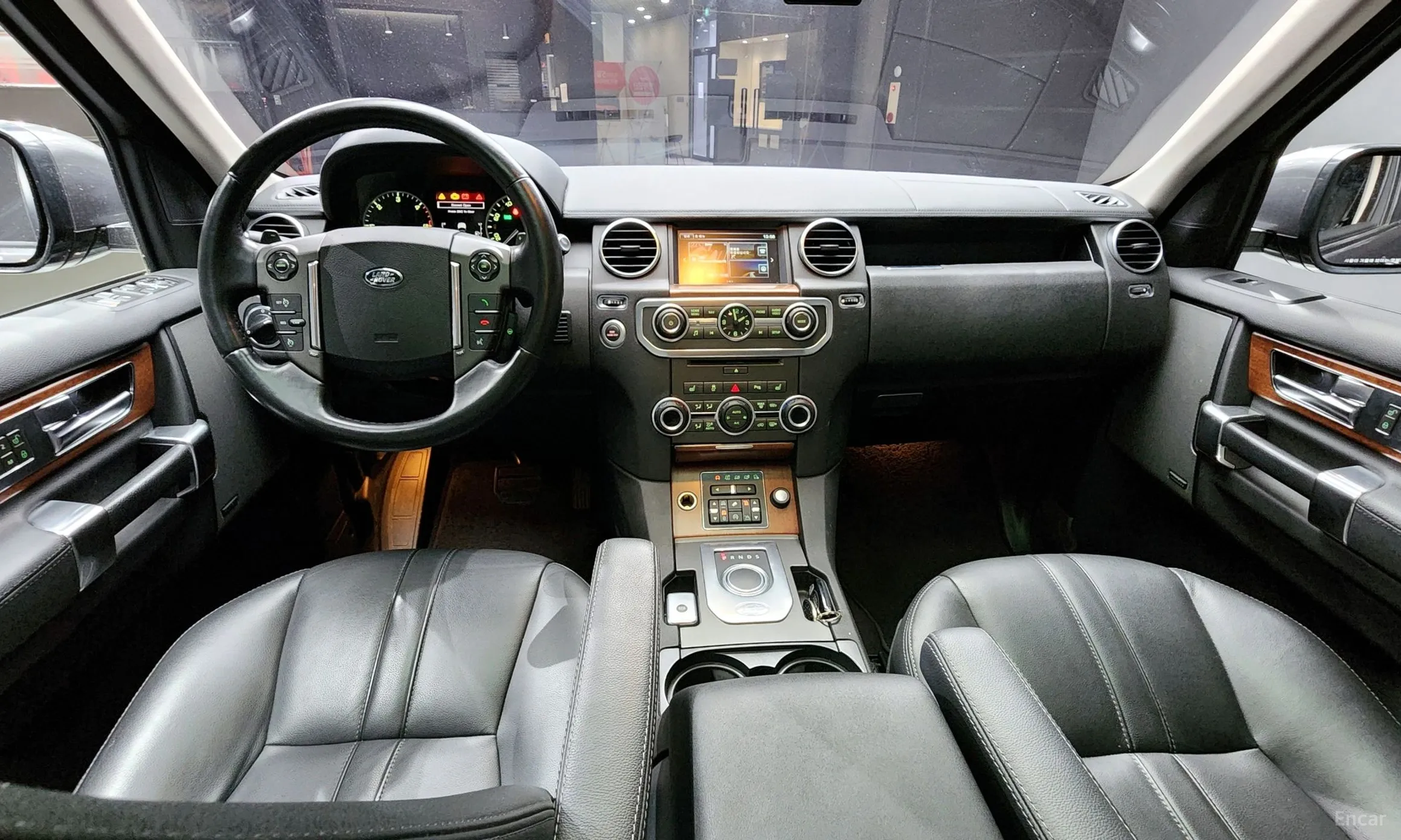 Land Rover Discovery 4 превью 4