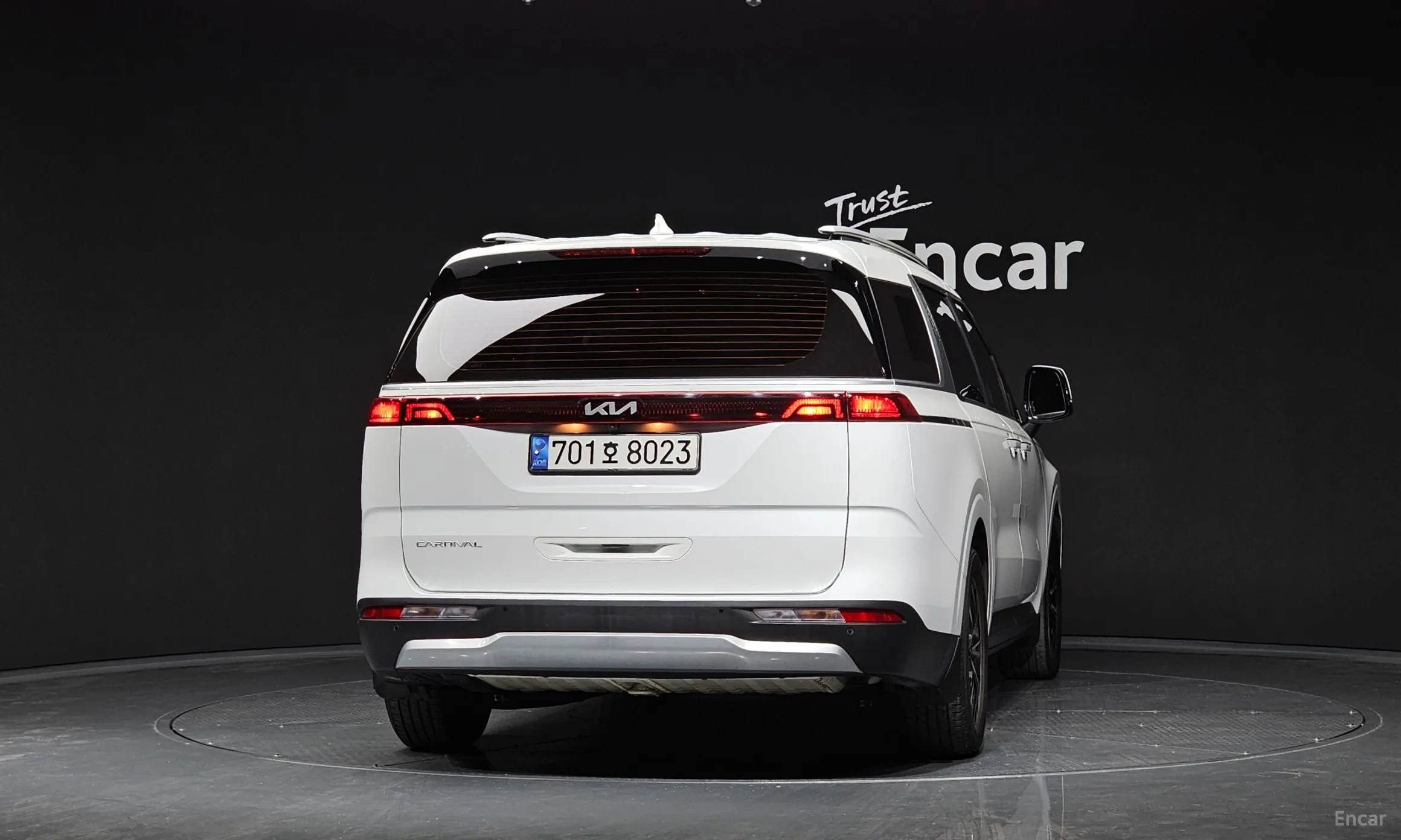 Kia Carnival Gen 4 превью 3