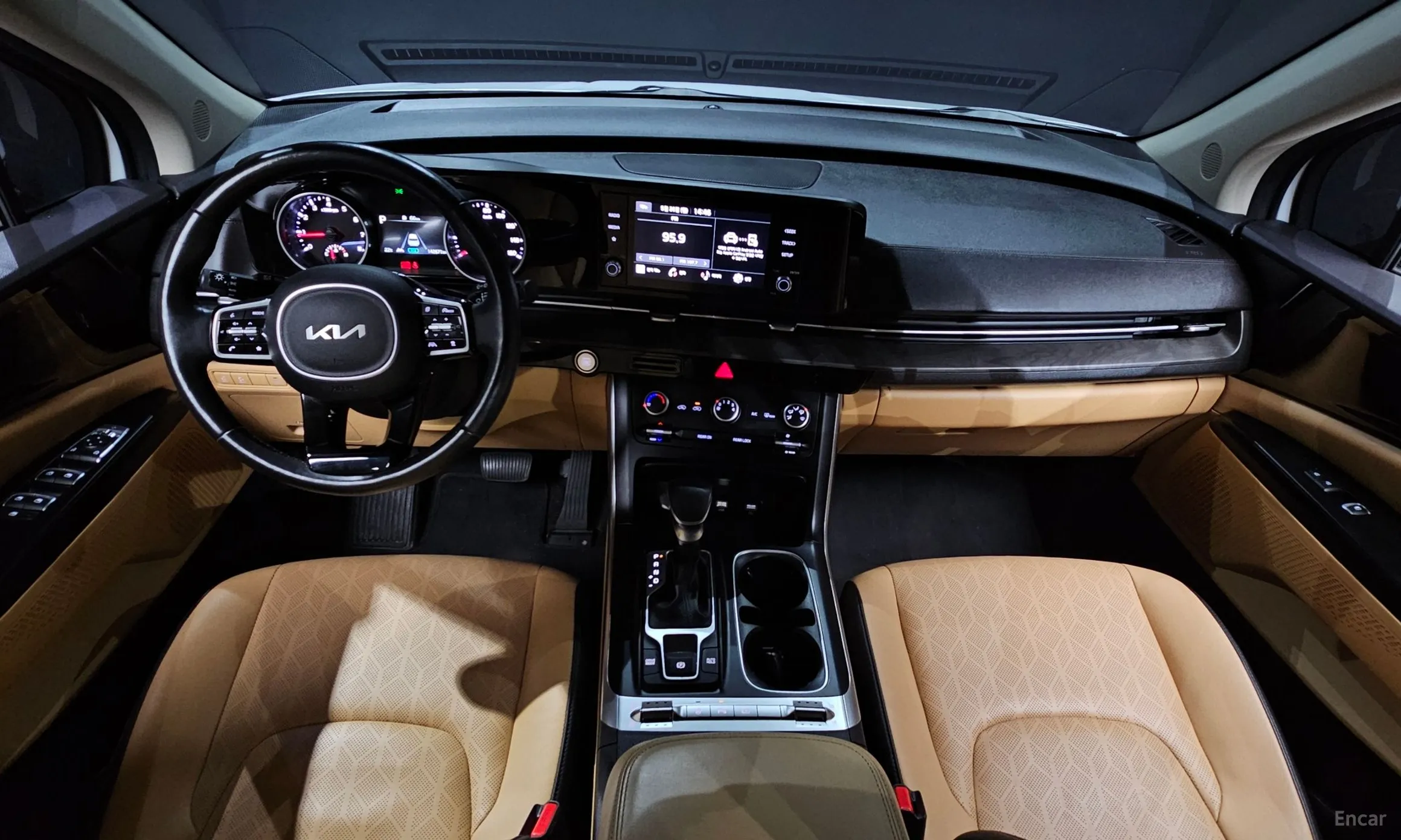 Kia Carnival Gen 4 превью 4