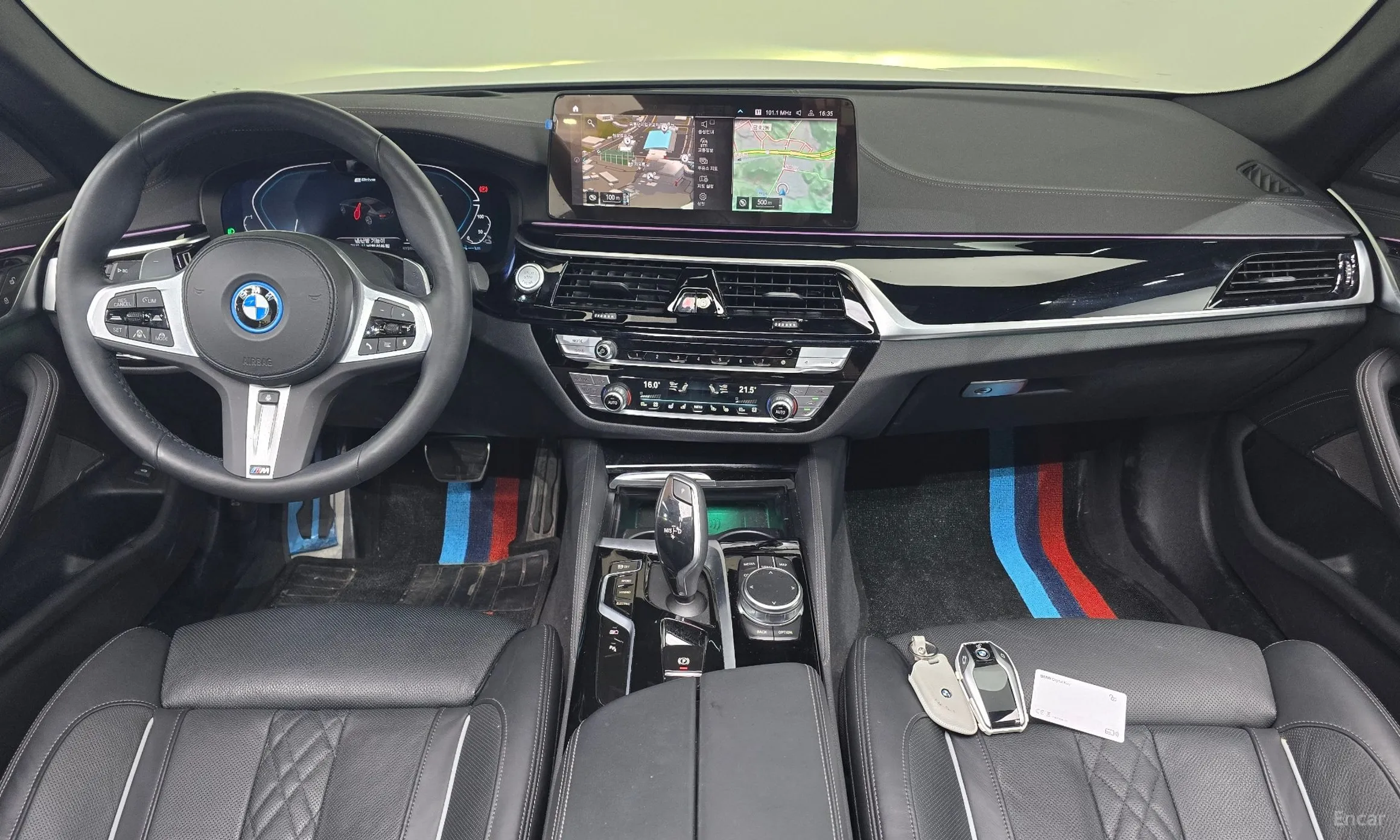 BMW 5 Series (G30) превью 4