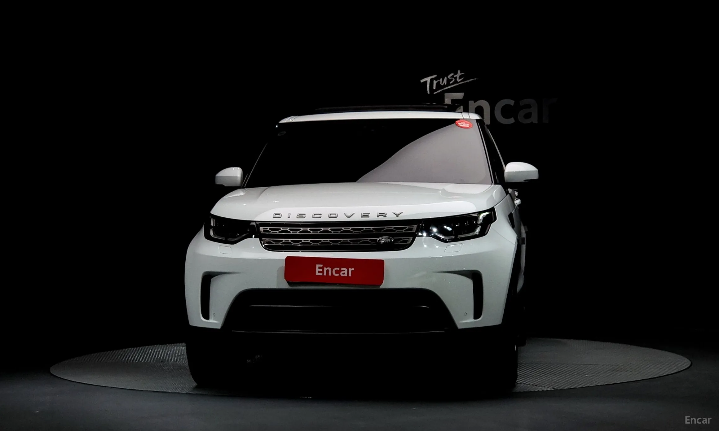 Land Rover Discovery 5